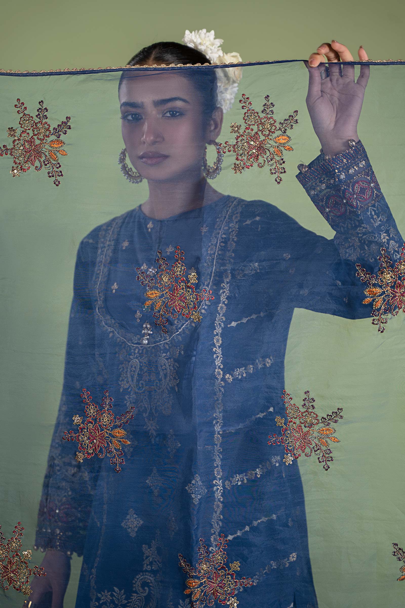 3 Piece Embroidered Jacquard Broshia Suit - Image 3
