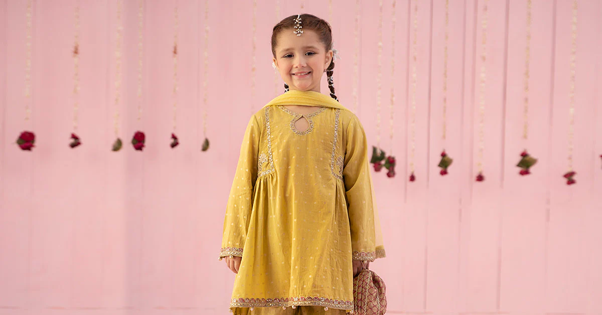 3 Piece Embroidered Jacquard Broshia Suit - Image 7