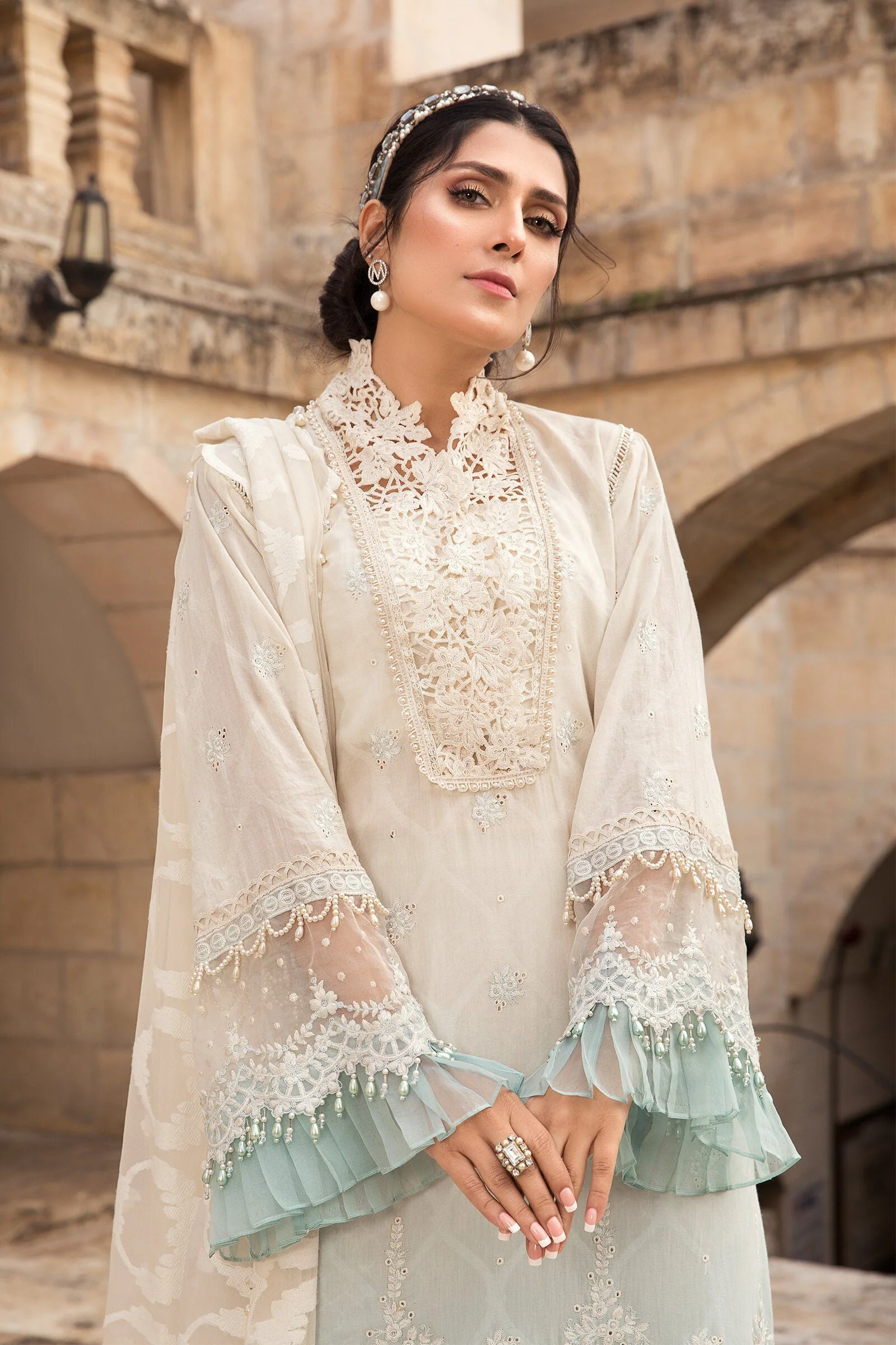 Unstitched Lawn D-2111-A - Image 3