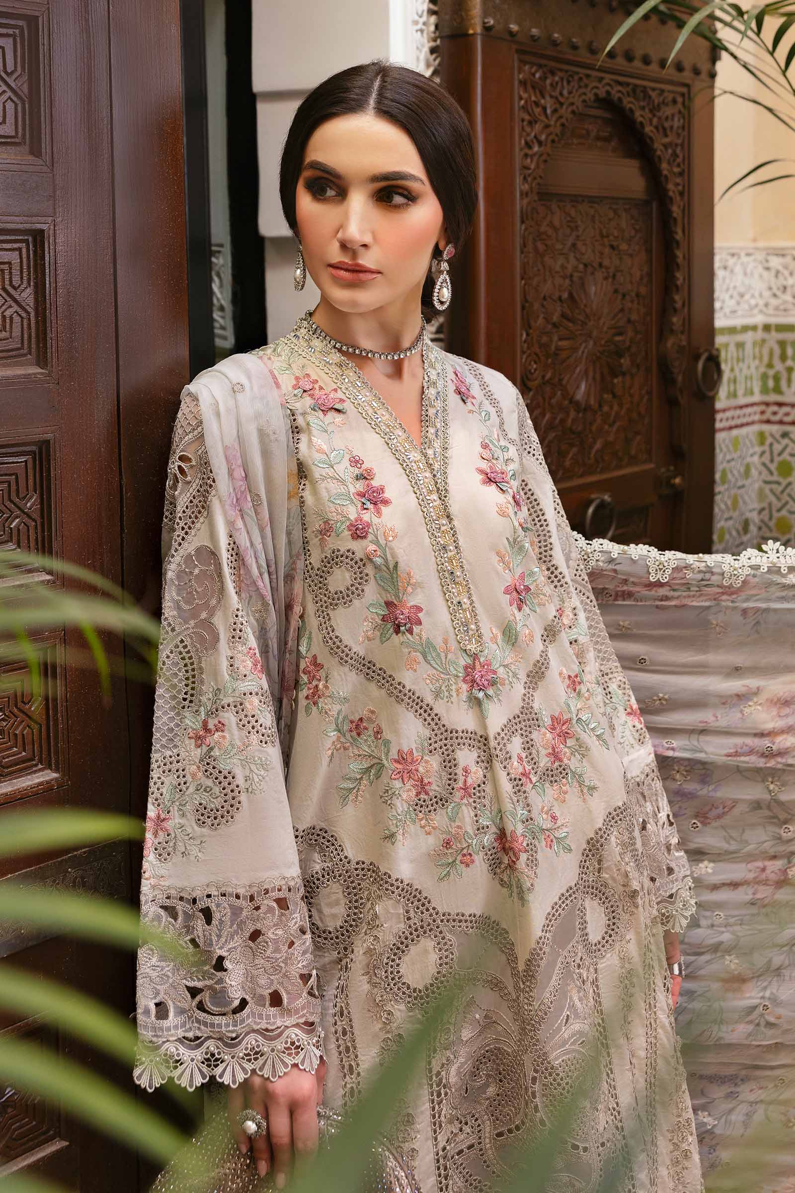 3 Piece Unstitched Embroidered Lawn Suit | D-2514-B - Image 2