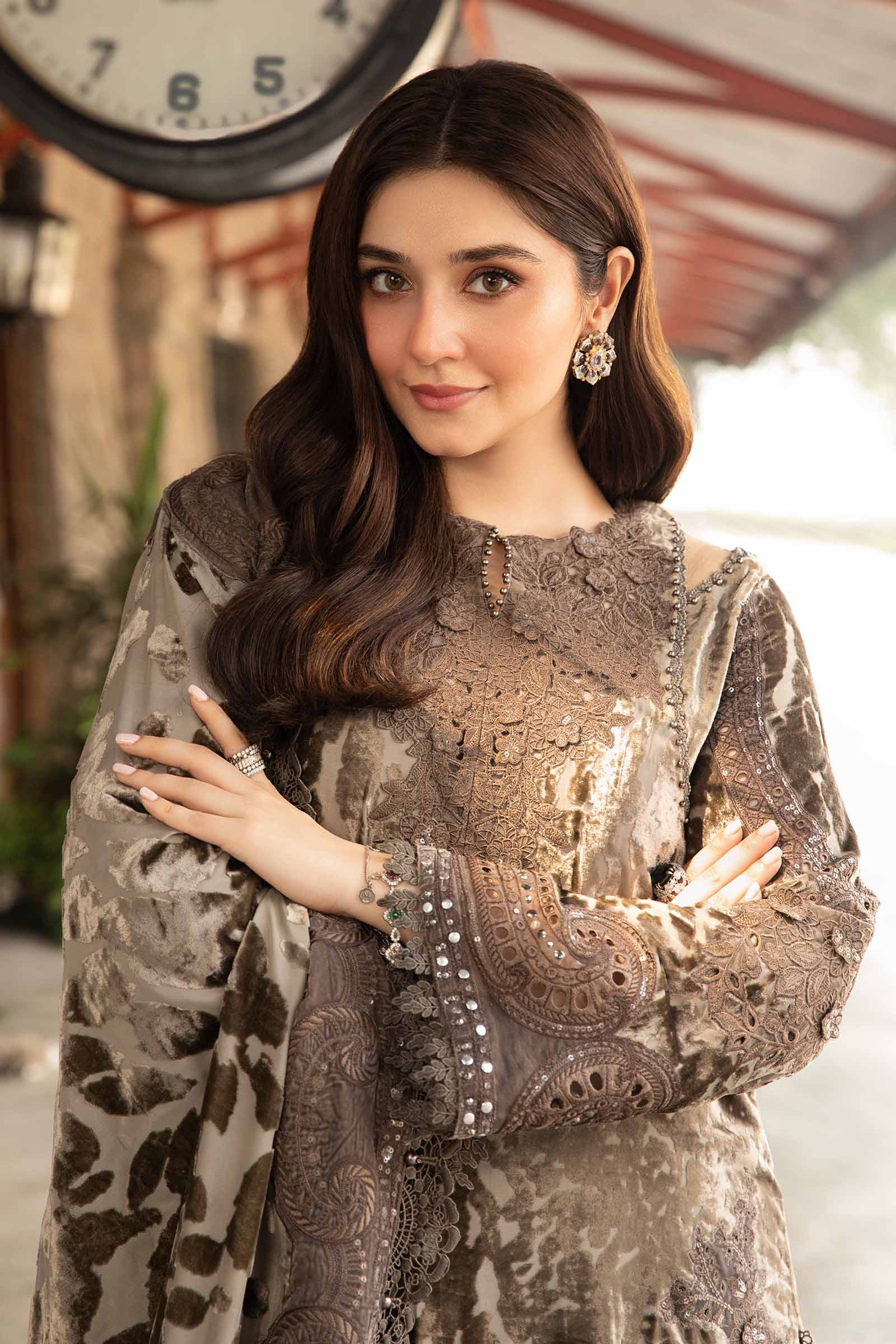 3 Piece Unstitched Embroidered Palachi Suit | DL-1201 - Image 5