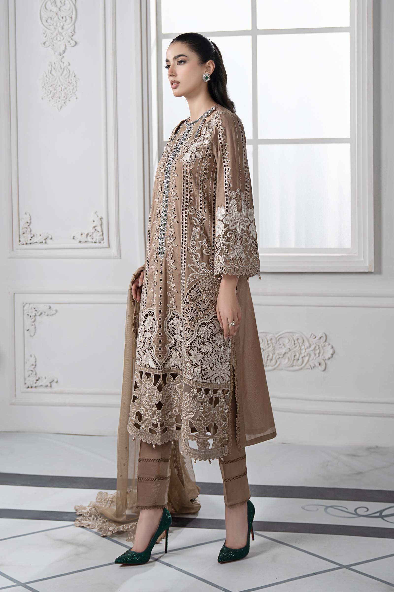 3 Piece Embroidered Lawn Suit | DS-2502-A - Image 8