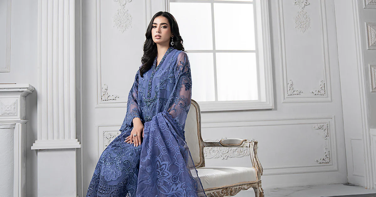 3 Piece Embroidered Organza Suit | DS-2506-B - Image 9