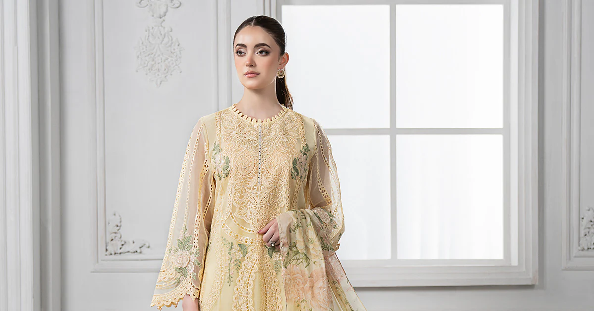 3 Piece Embroidered Organza Suit | DS-2509-A - Image 6