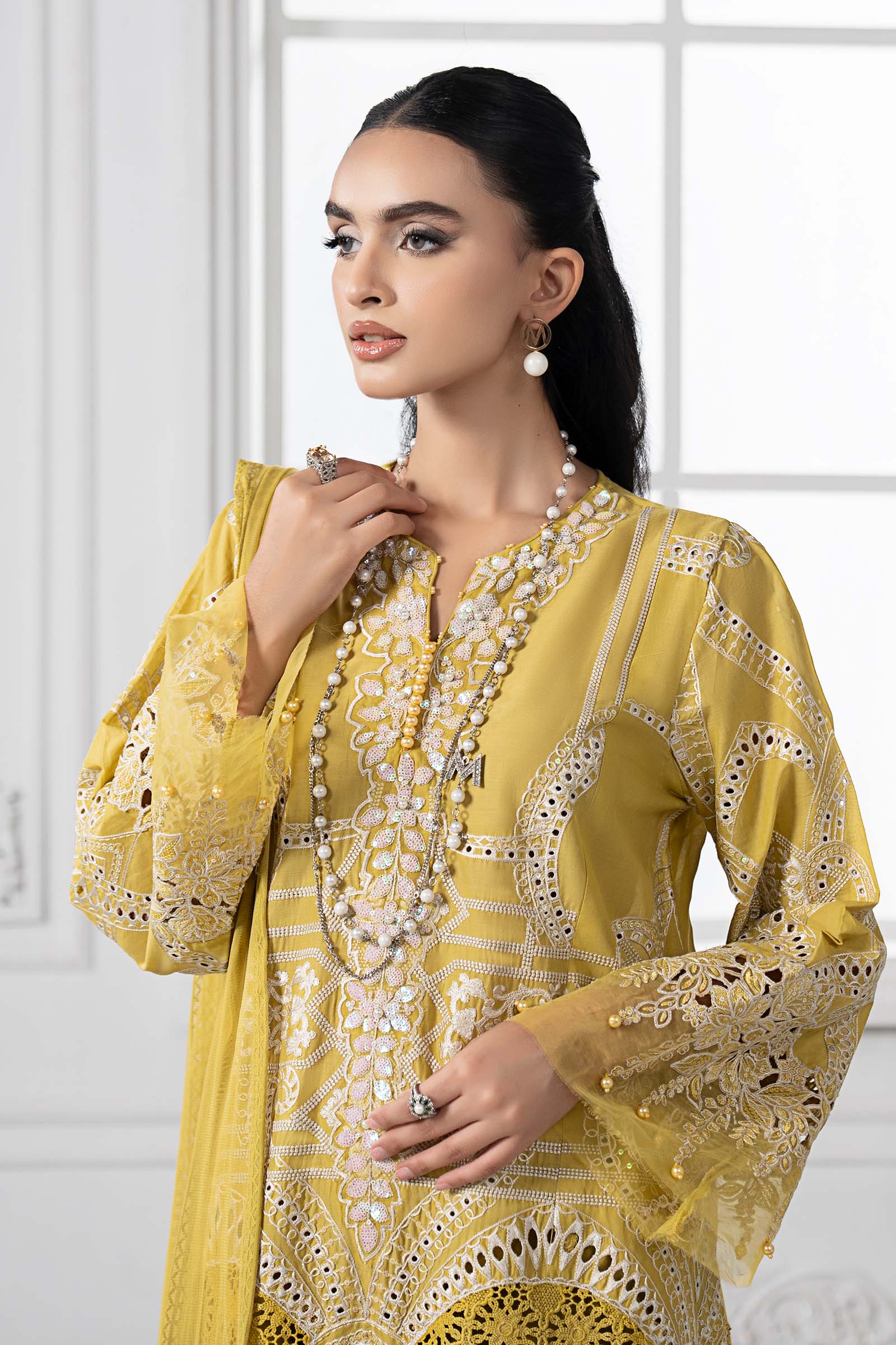 3 Piece Embroidered Lawn Suit | DS-2512-A - Image 3
