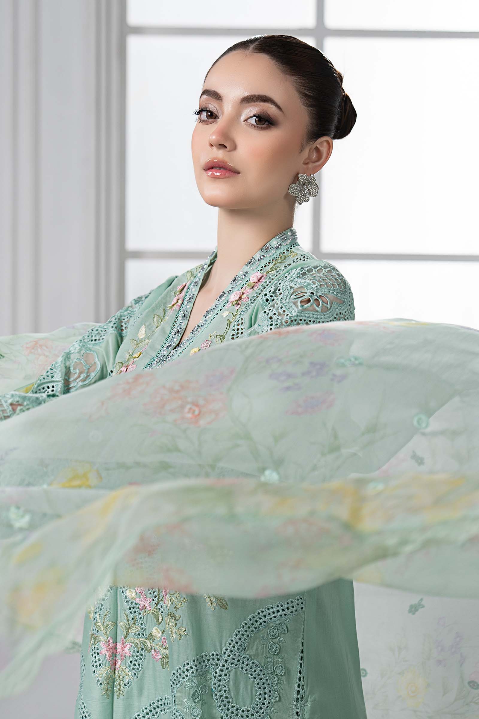 3 Piece Embroidered Lawn Suit | DS-2514-A - Image 2