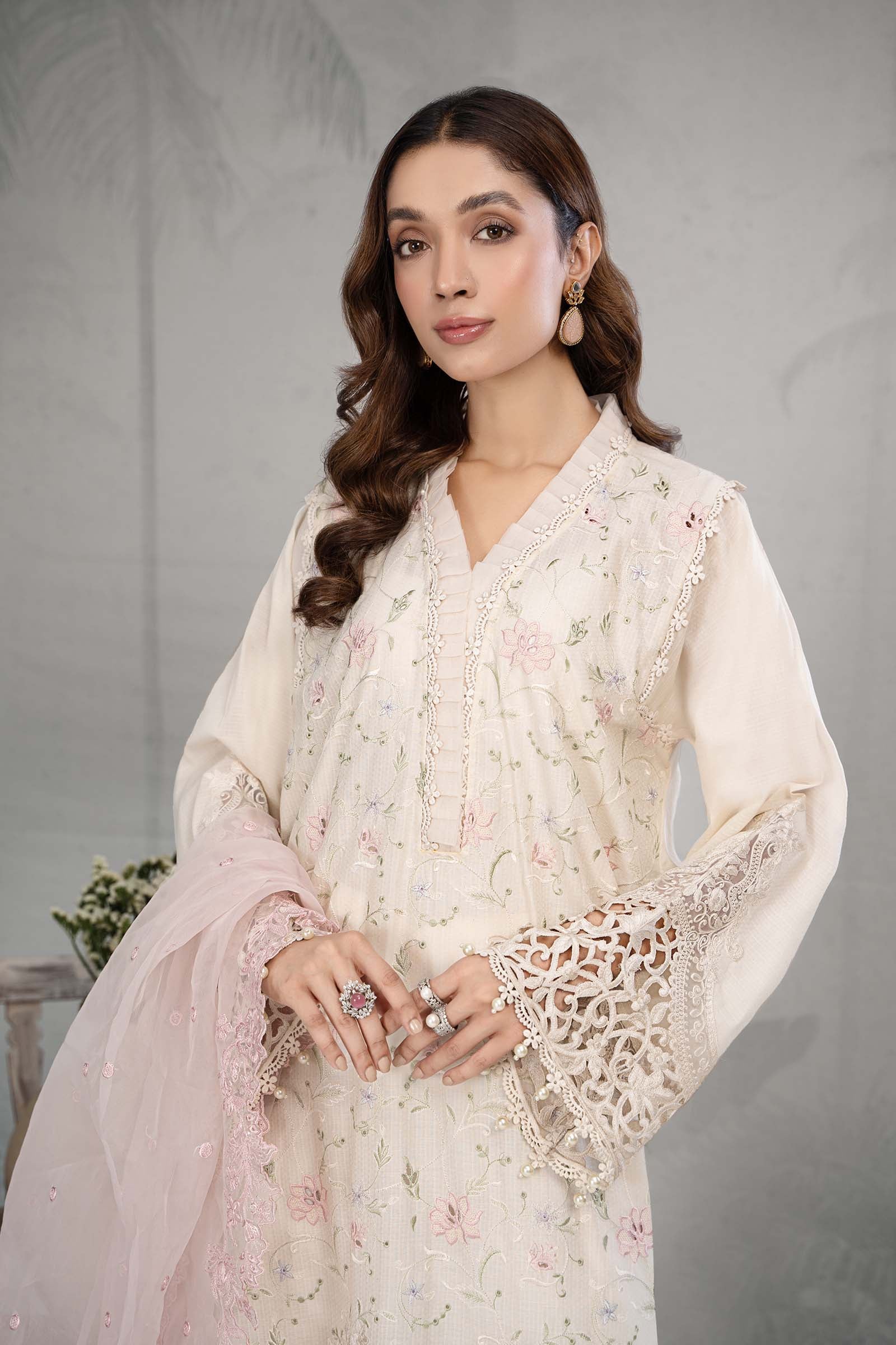 Suit Off White DW-EA23-67 - Image 4