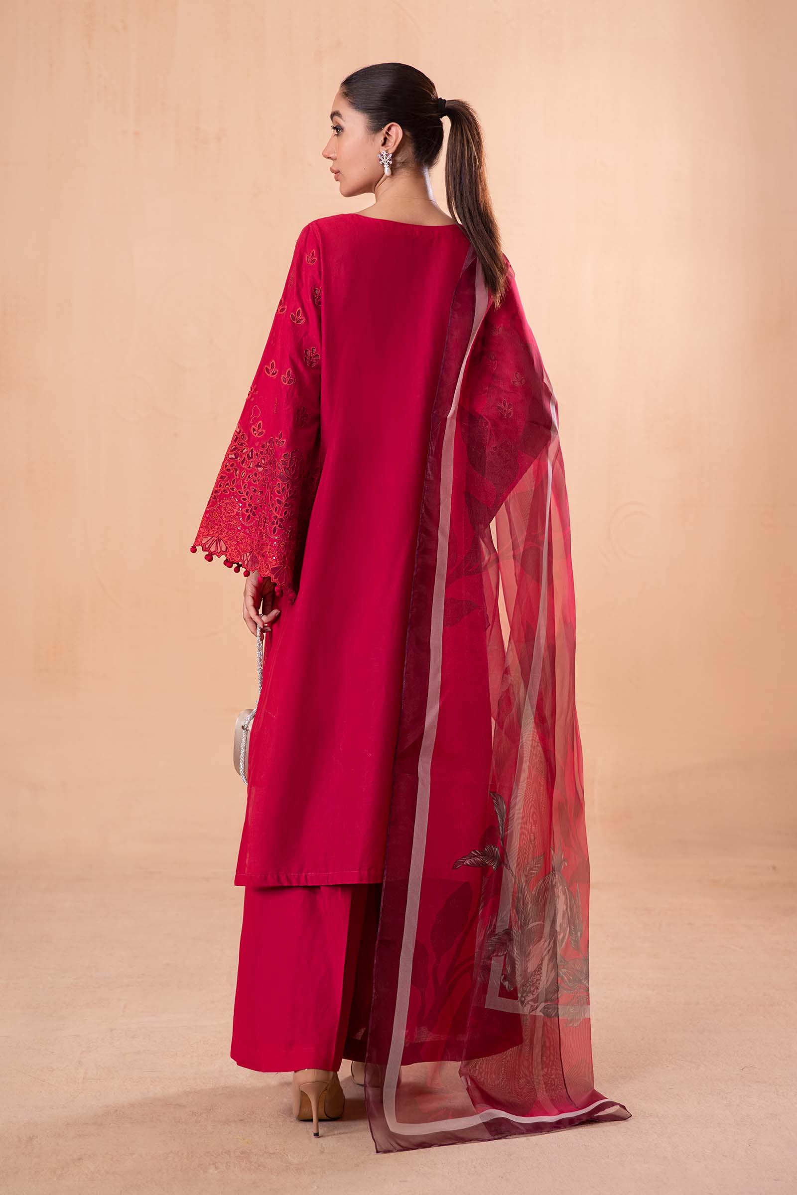 3 Piece Embroidered Lawn Suit - Image 7
