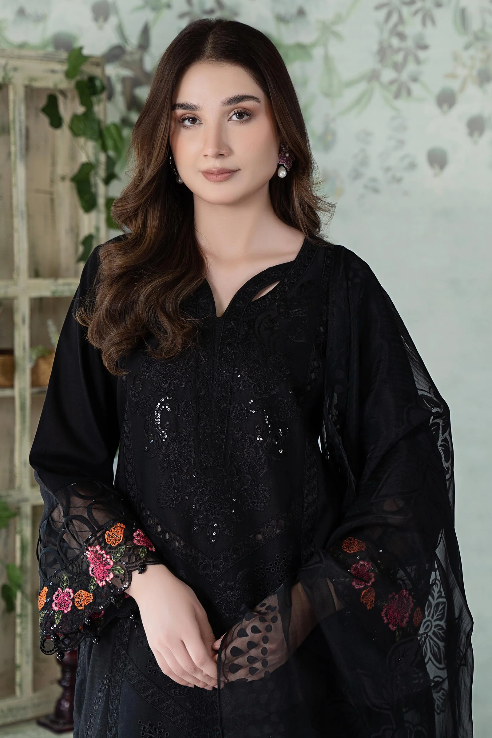 3 Piece Embroidered Dobby Lawn Suit - Image 2