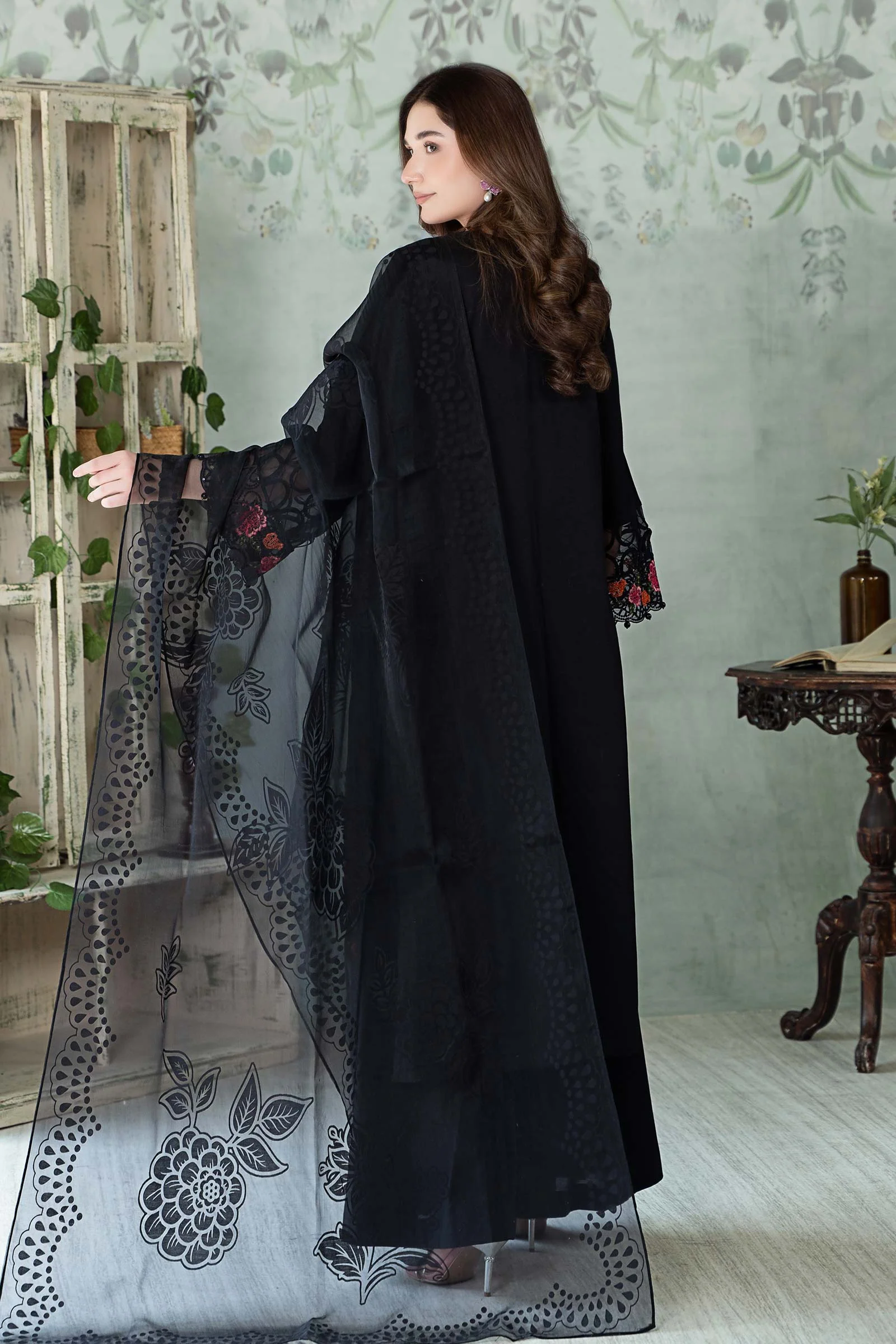 3 Piece Embroidered Dobby Lawn Suit - Image 5