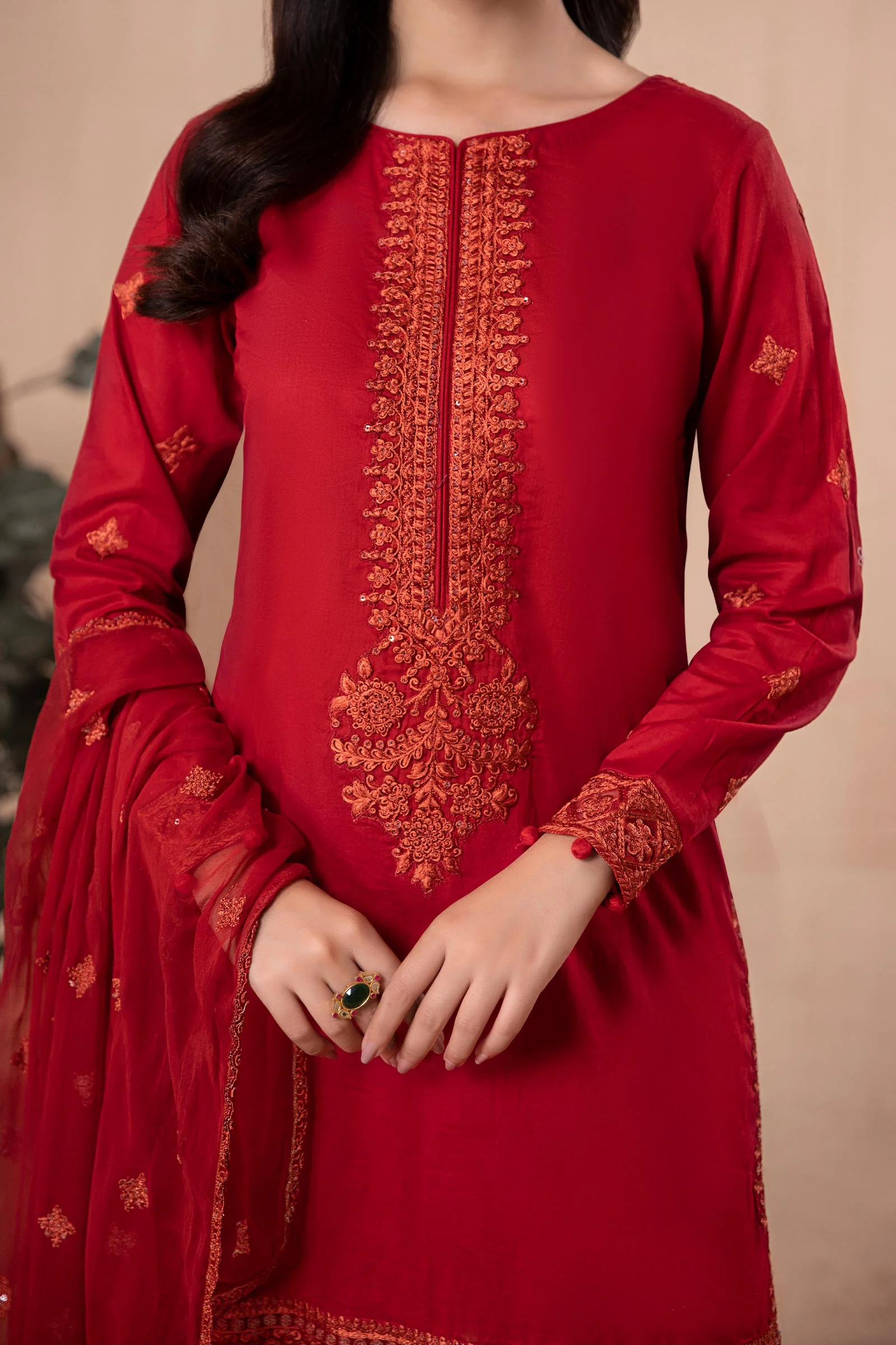 3 Piece Embroidered Lawn Suit - Image 4