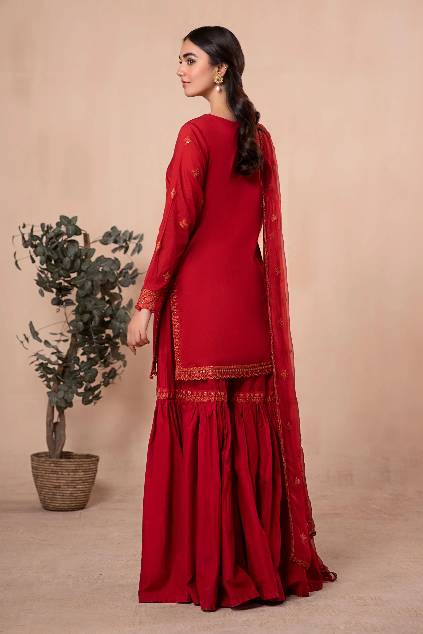 3 Piece Embroidered Lawn Suit - Image 7