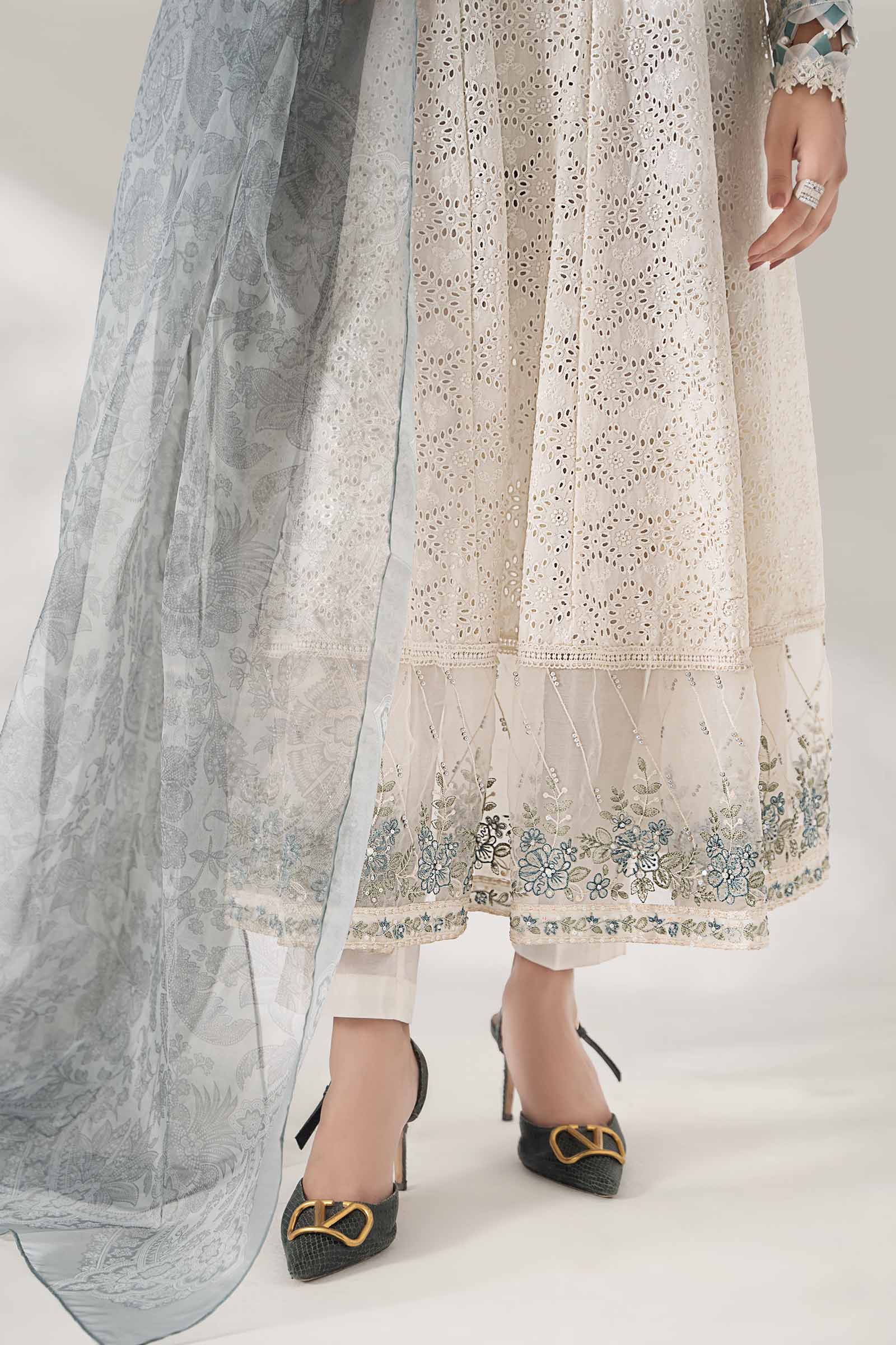 3 Piece Embroidered Net Suit - Image 3