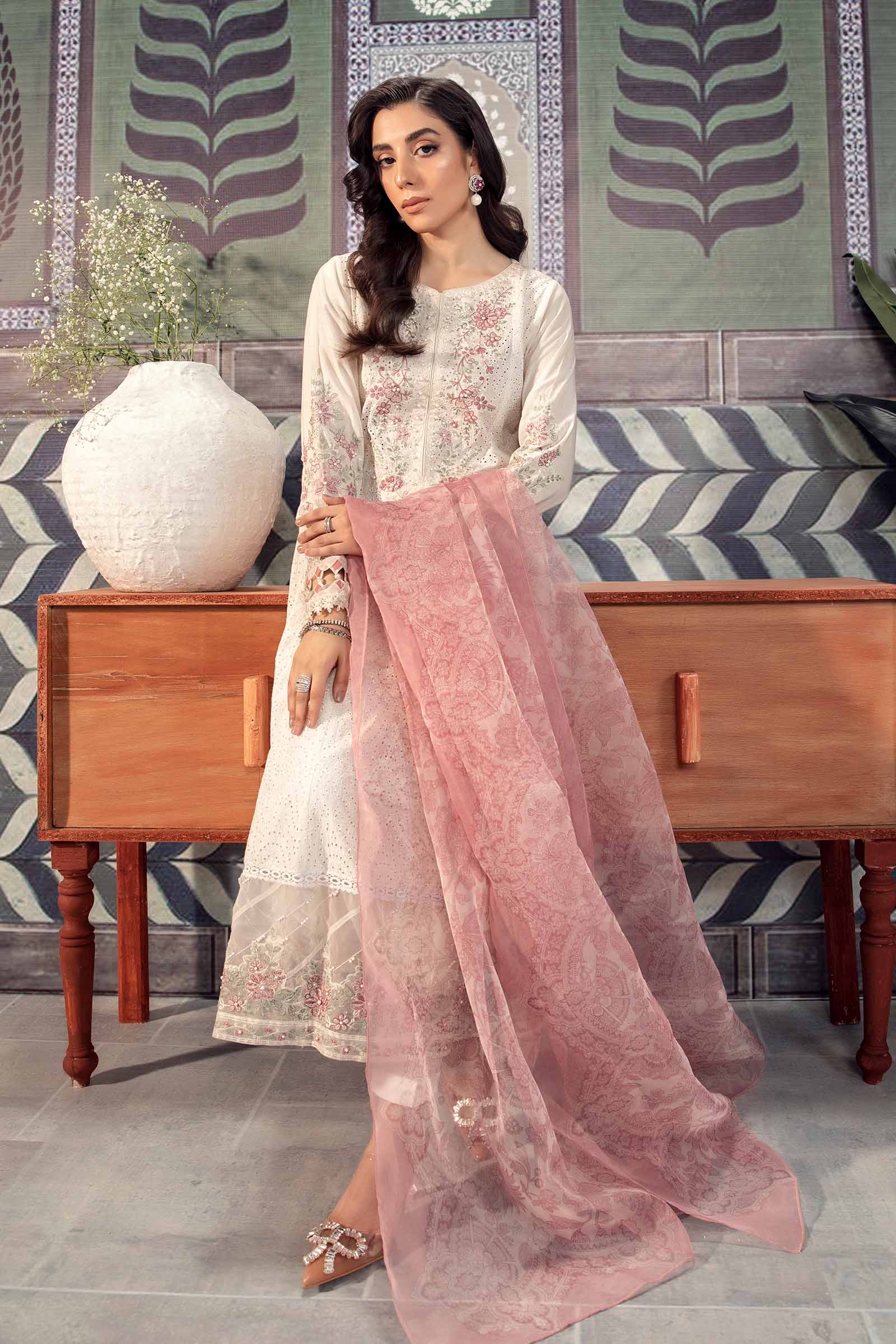 3 Piece Embroidered Net Suit - Image 5