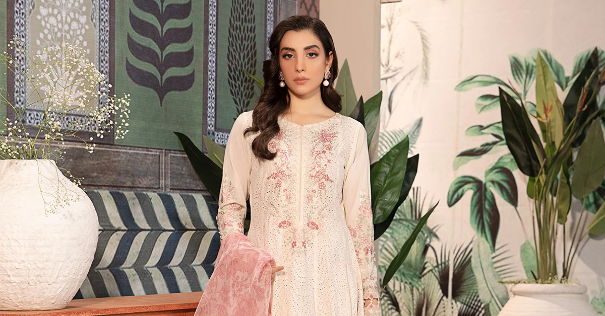 3 Piece Embroidered Net Suit - Image 8