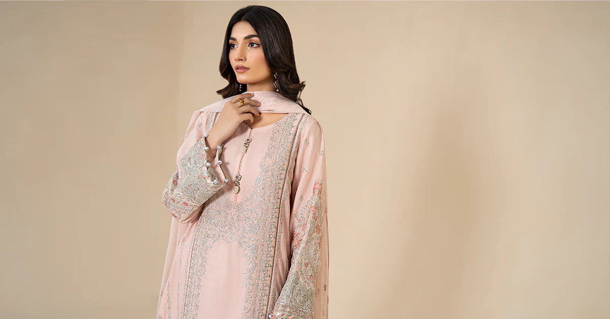 3 Piece Embroidered Lawn Suit - Image 6