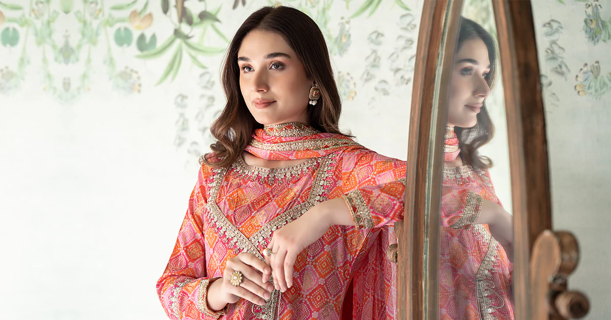 3 Piece Printed Jacquard Broshia Suit - Image 8