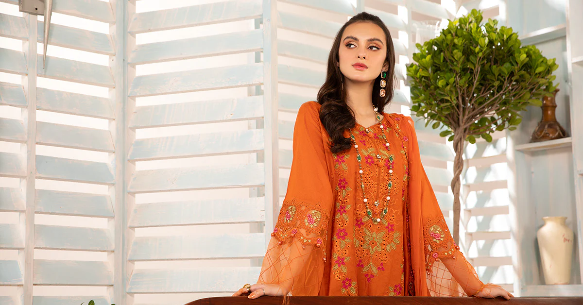 3 Piece Embroidered Jacquard Lawn Suit - Image 5