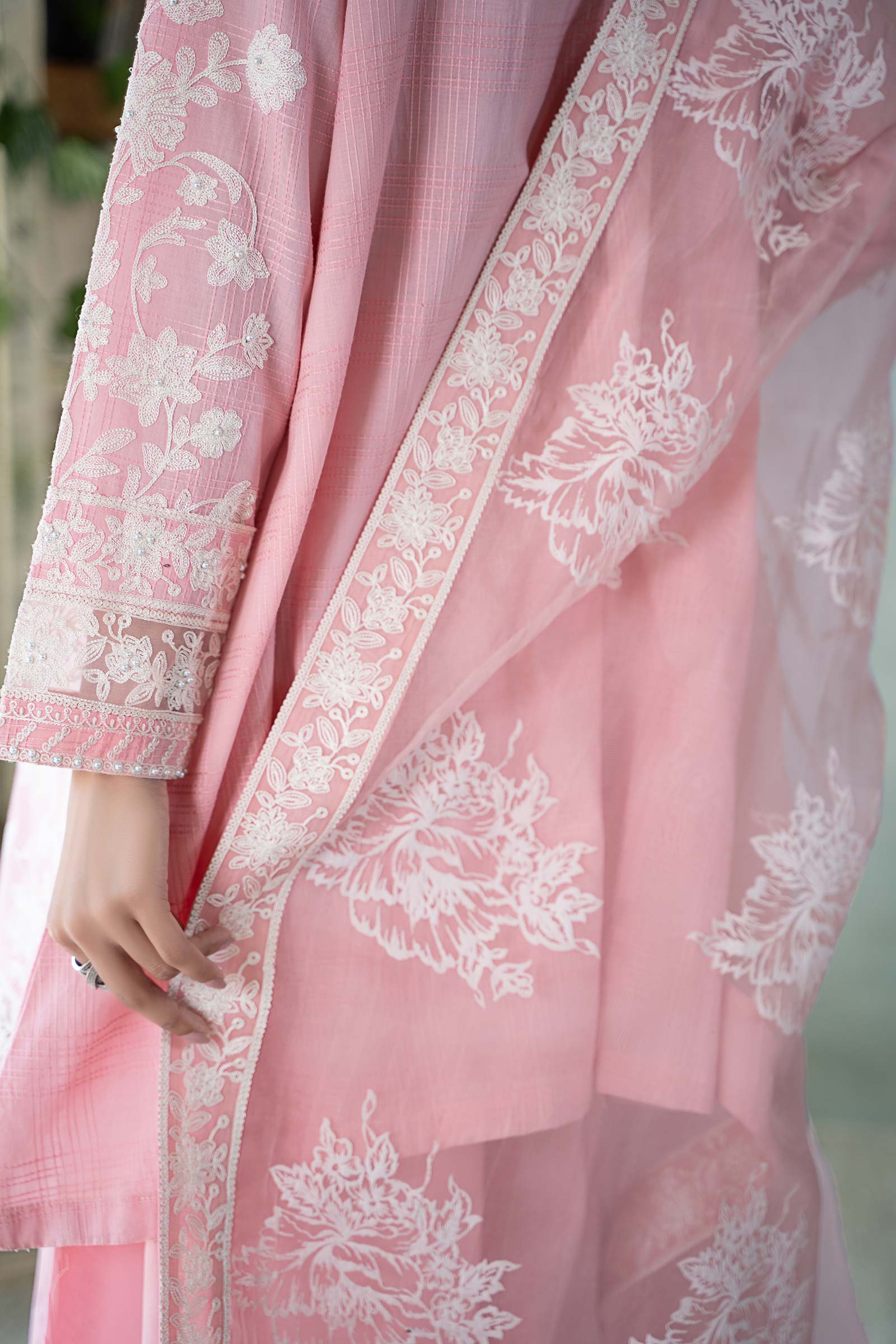 3 Piece Embroidered Cotton Doria Suit - Image 3
