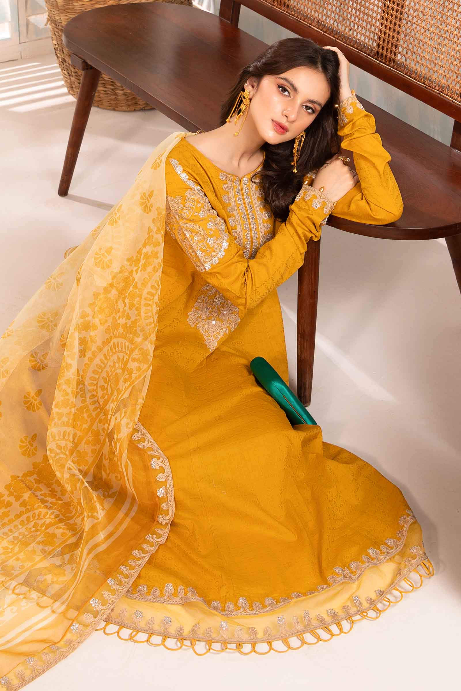 3 Piece Dyed Jacquard Lawn Suit - Image 5