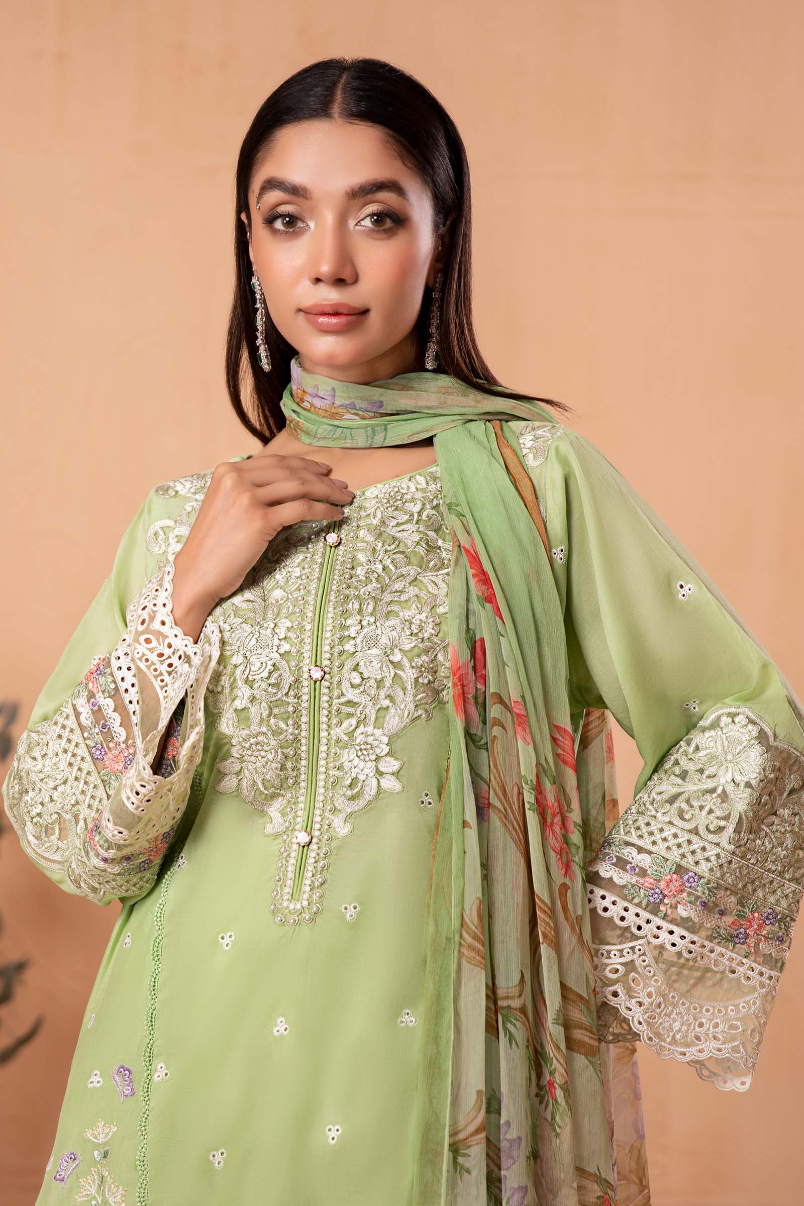 3 Piece Embroidered Lawn Suit - Image 2