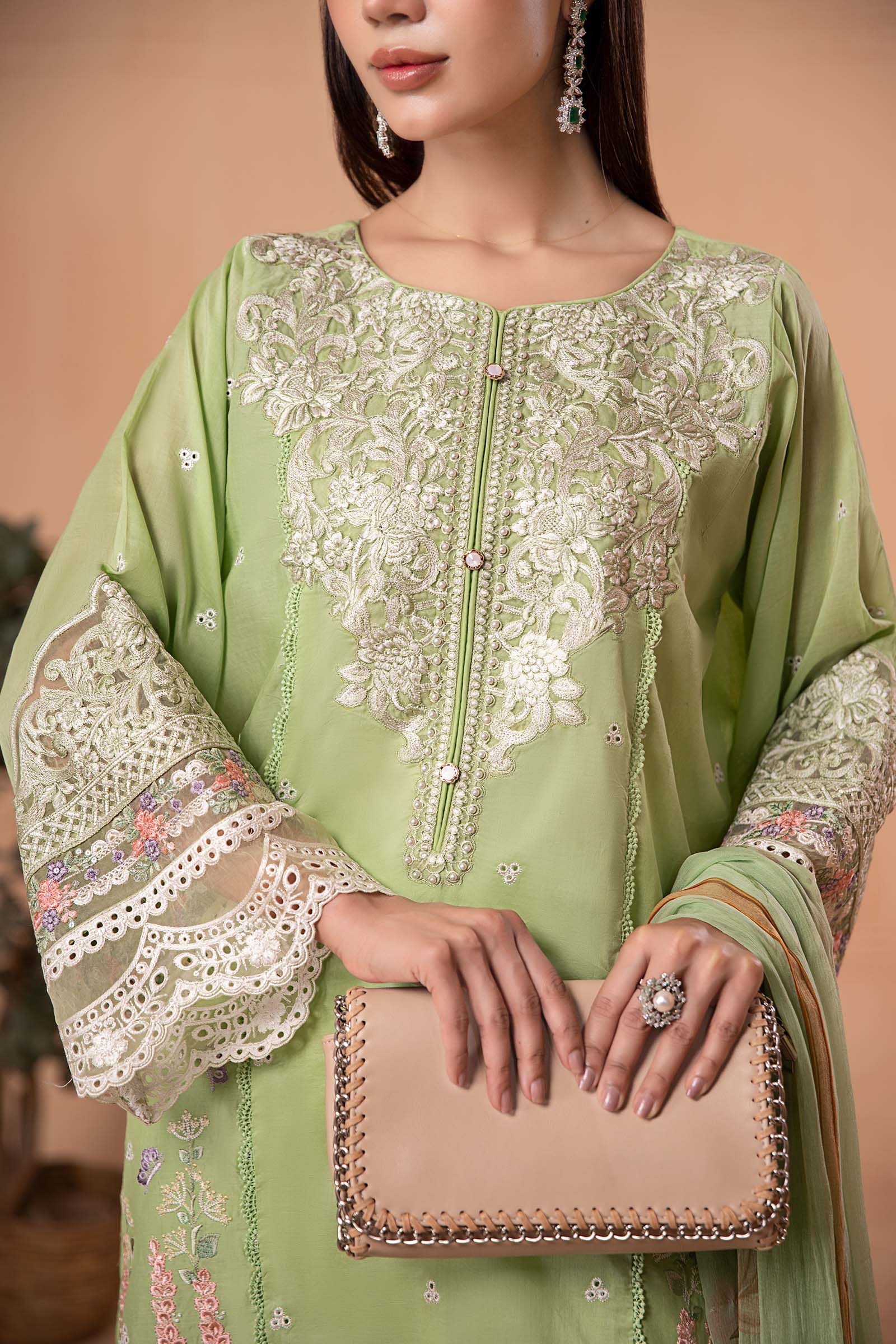 3 Piece Embroidered Lawn Suit - Image 6