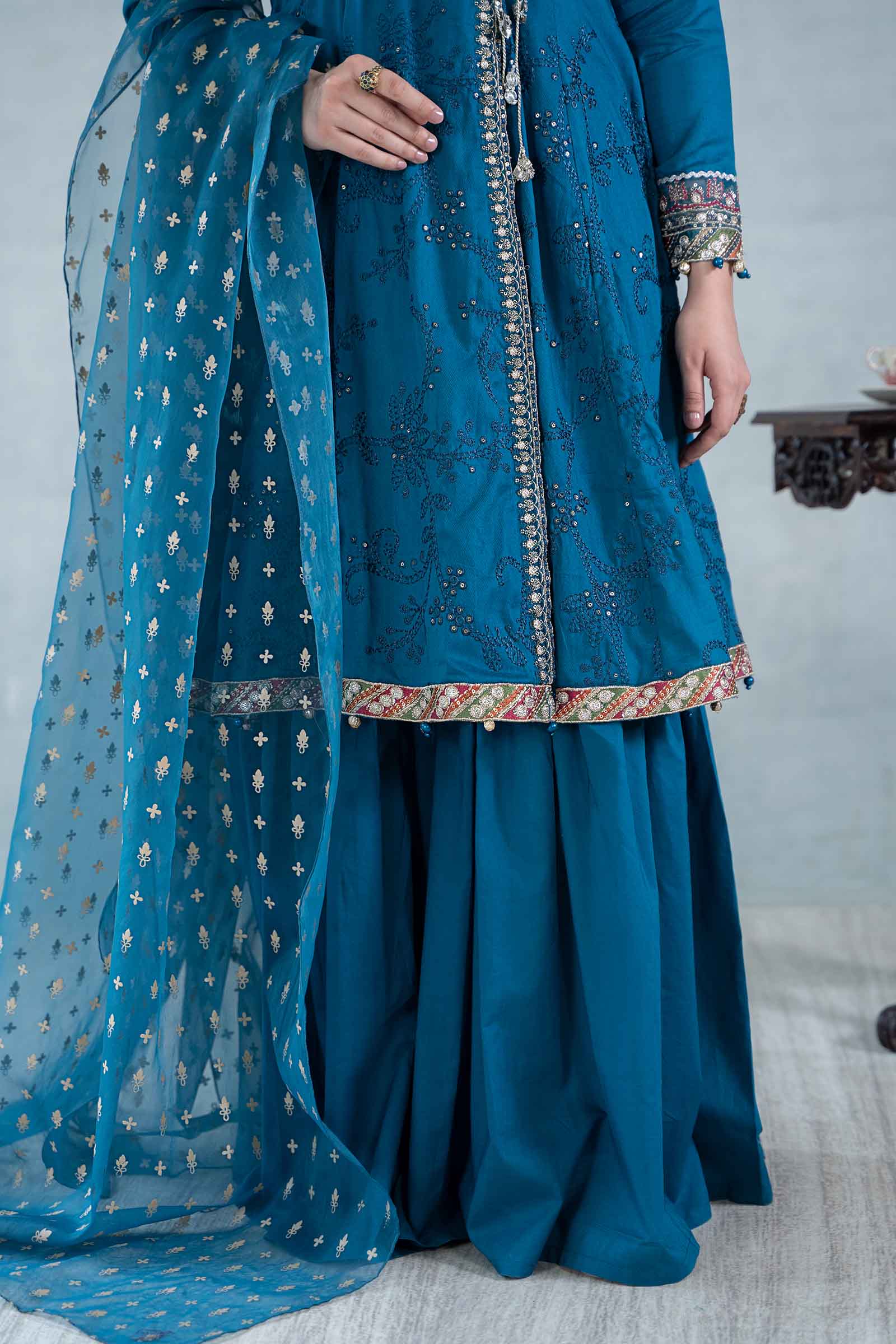 3 Piece Embroidered Net Suit - Image 4
