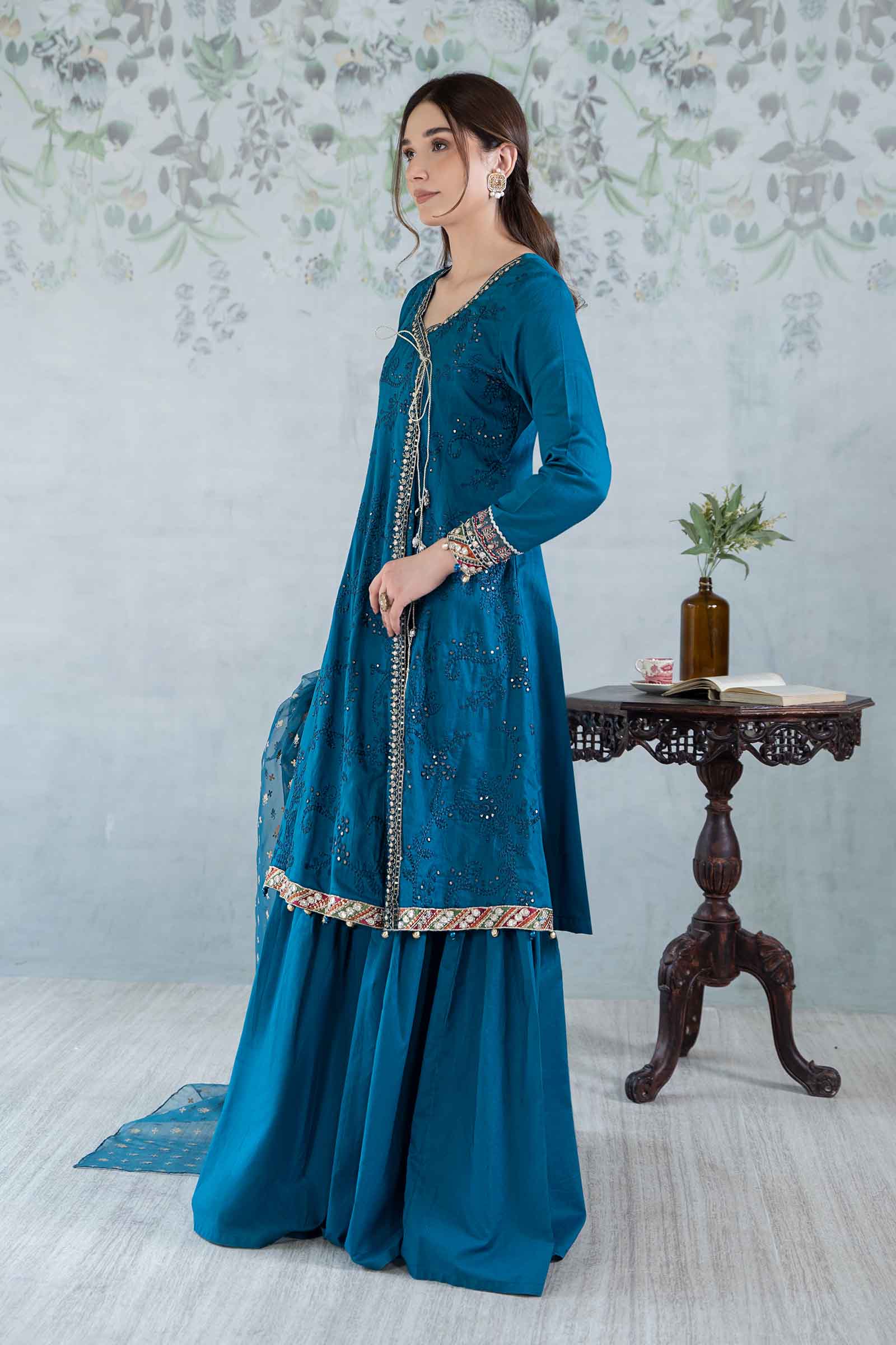 3 Piece Embroidered Net Suit - Image 7