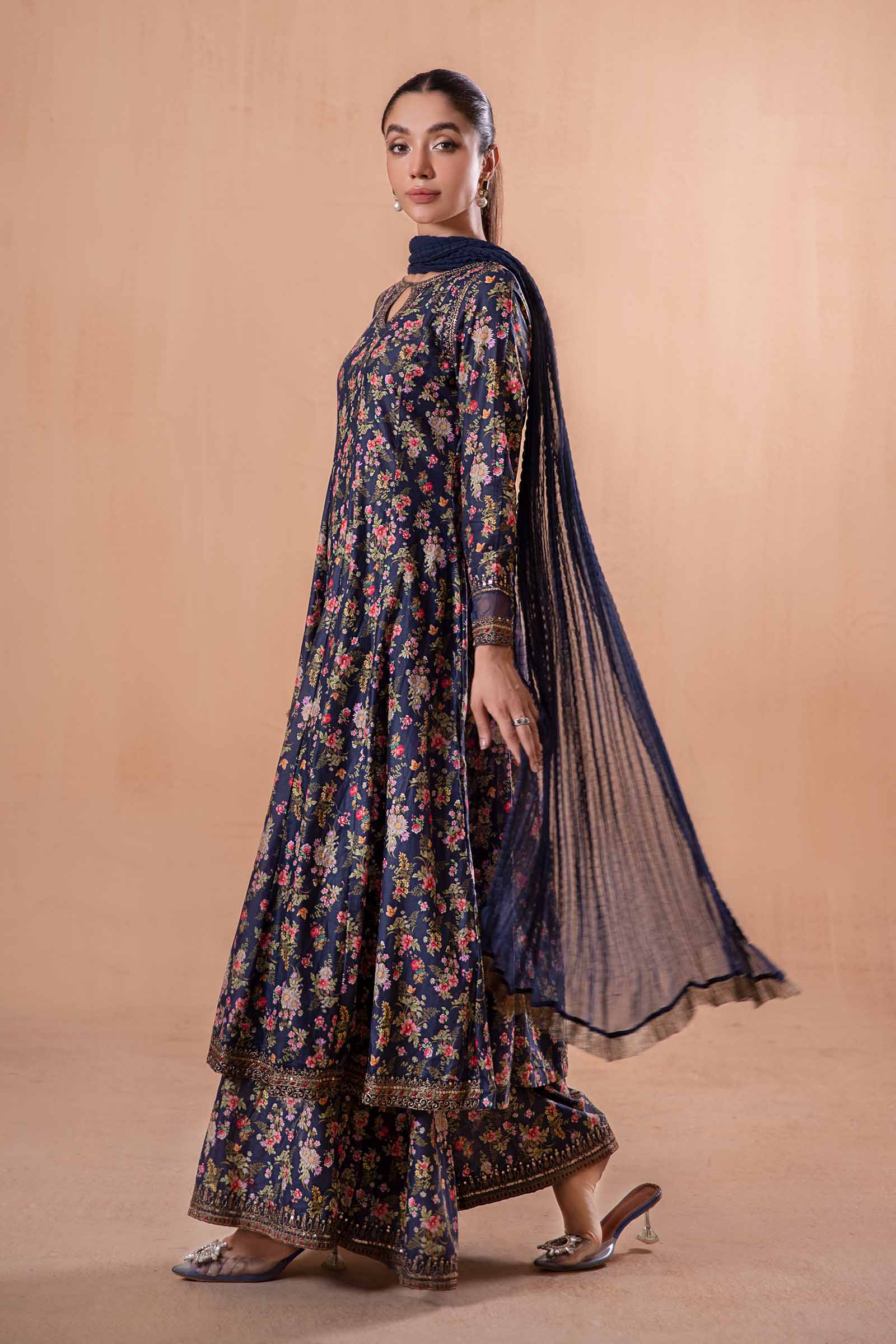 3 Piece Printed Lawn Suit - Image 5