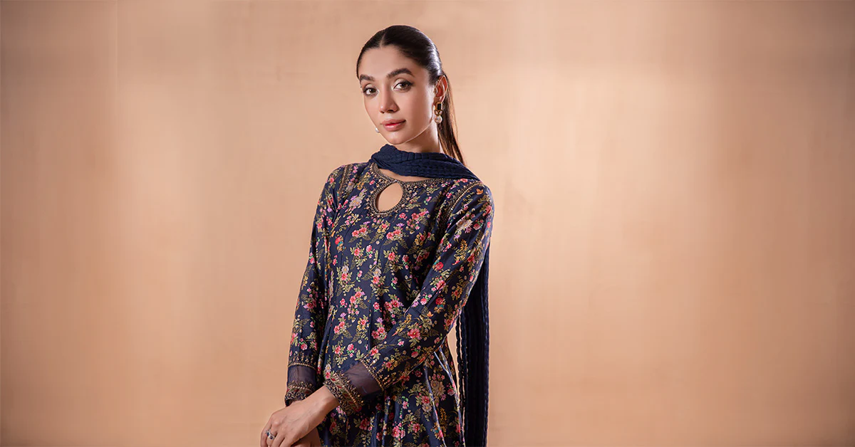 3 Piece Printed Lawn Suit - Image 8
