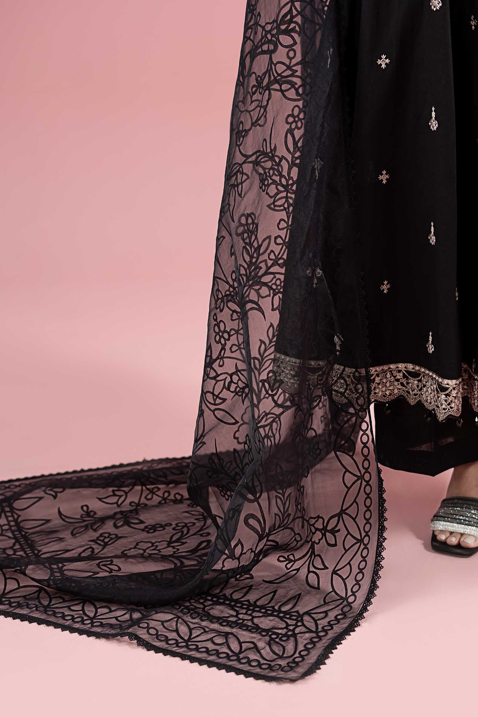 3 Piece Embroidered Lawn Suit - Image 5