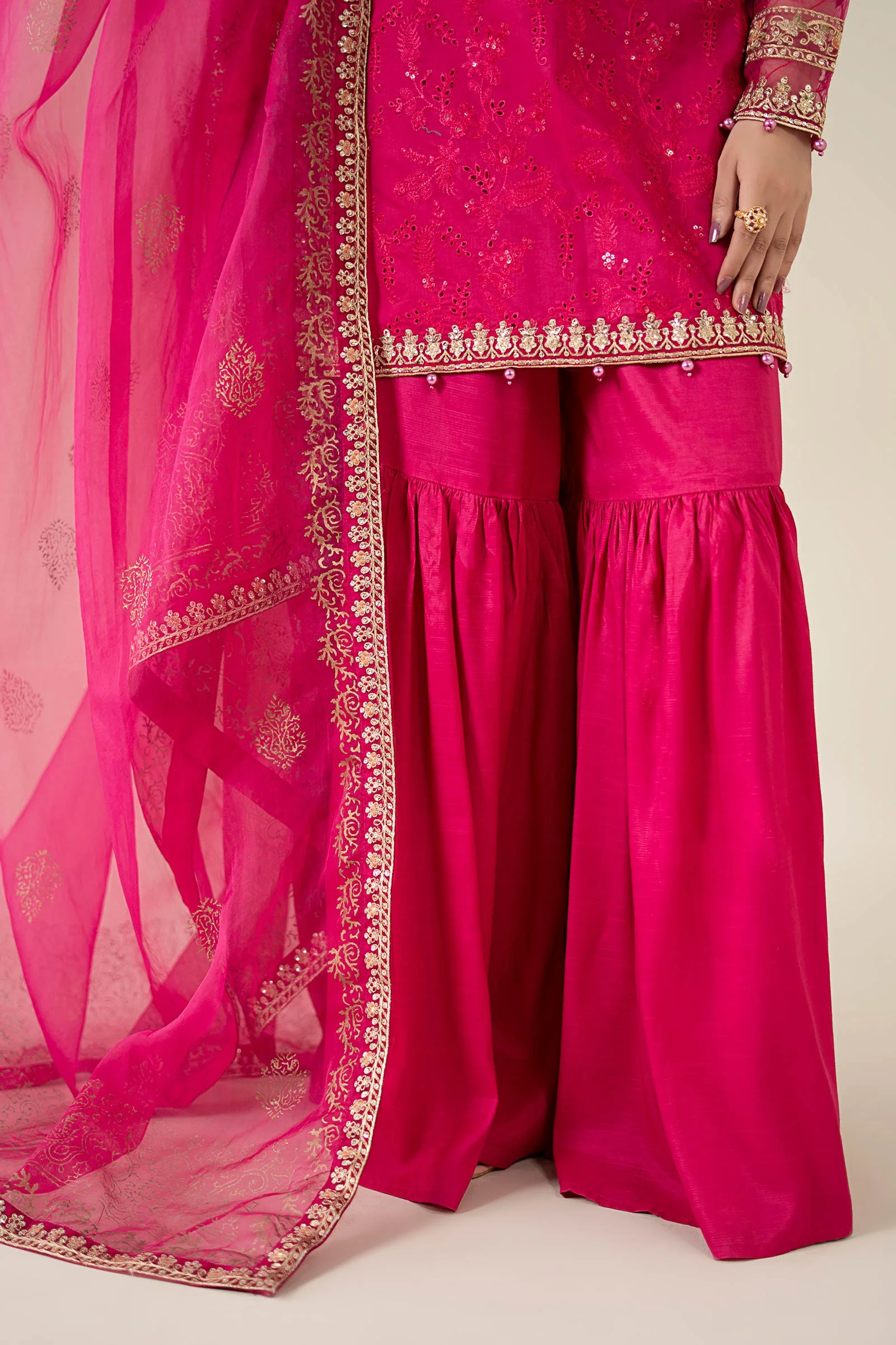 3 Piece Embroidered Lawn Suit - Image 3