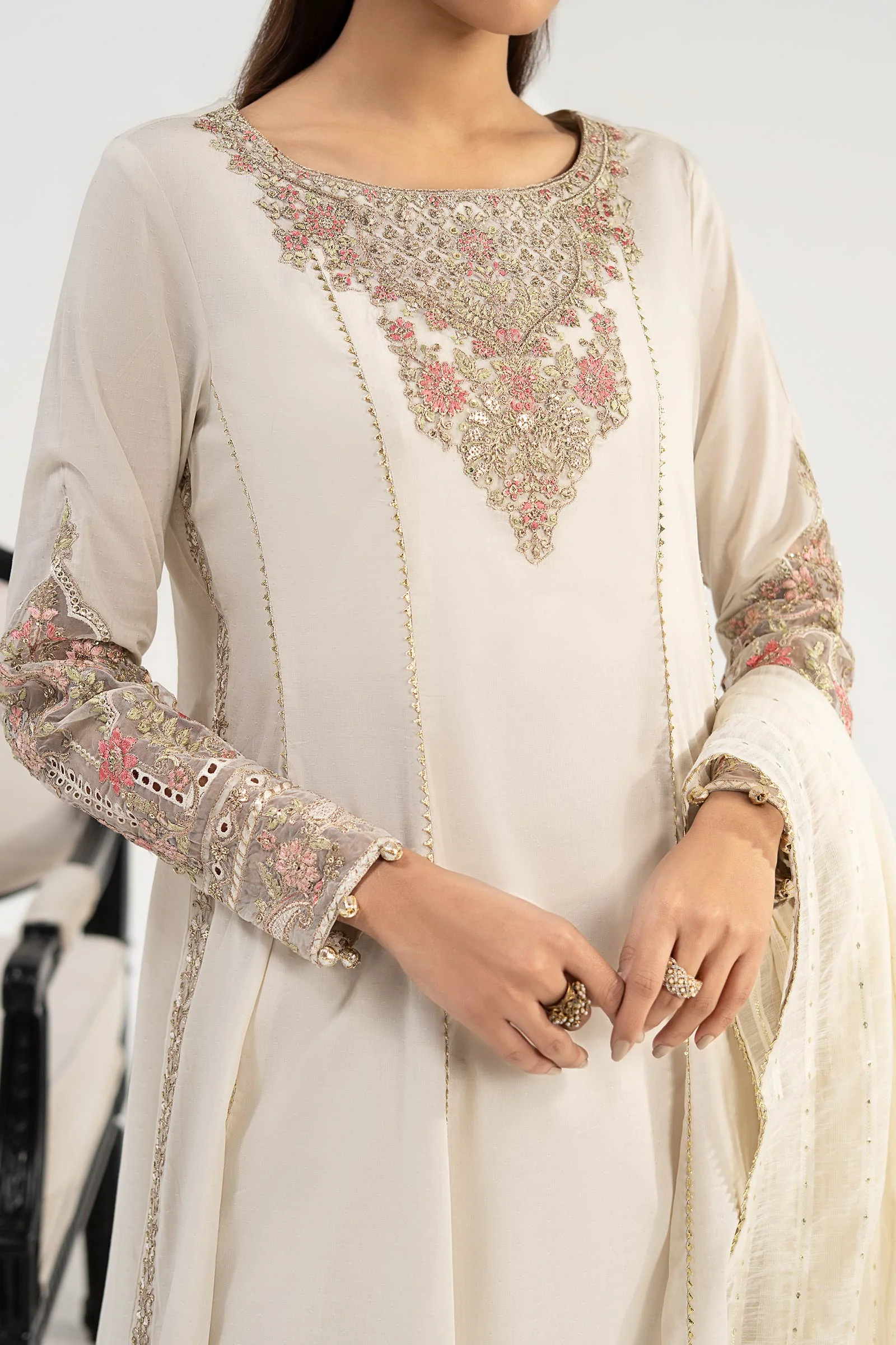 3 Piece Embroidered Dobby Lawn Suit - Image 4