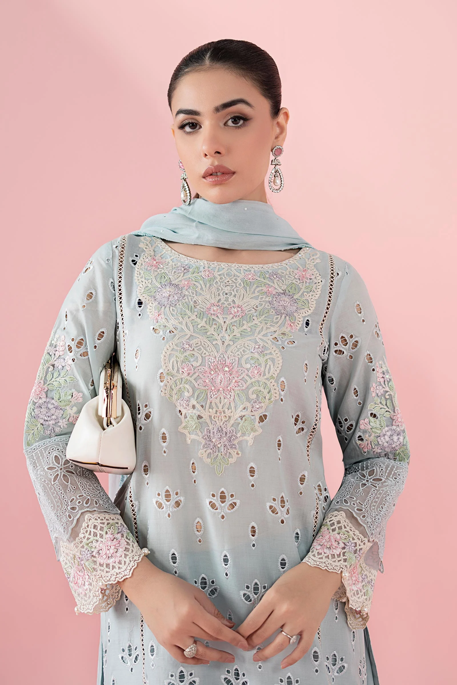 3 Piece Embroidered Lawn Suit - Image 2