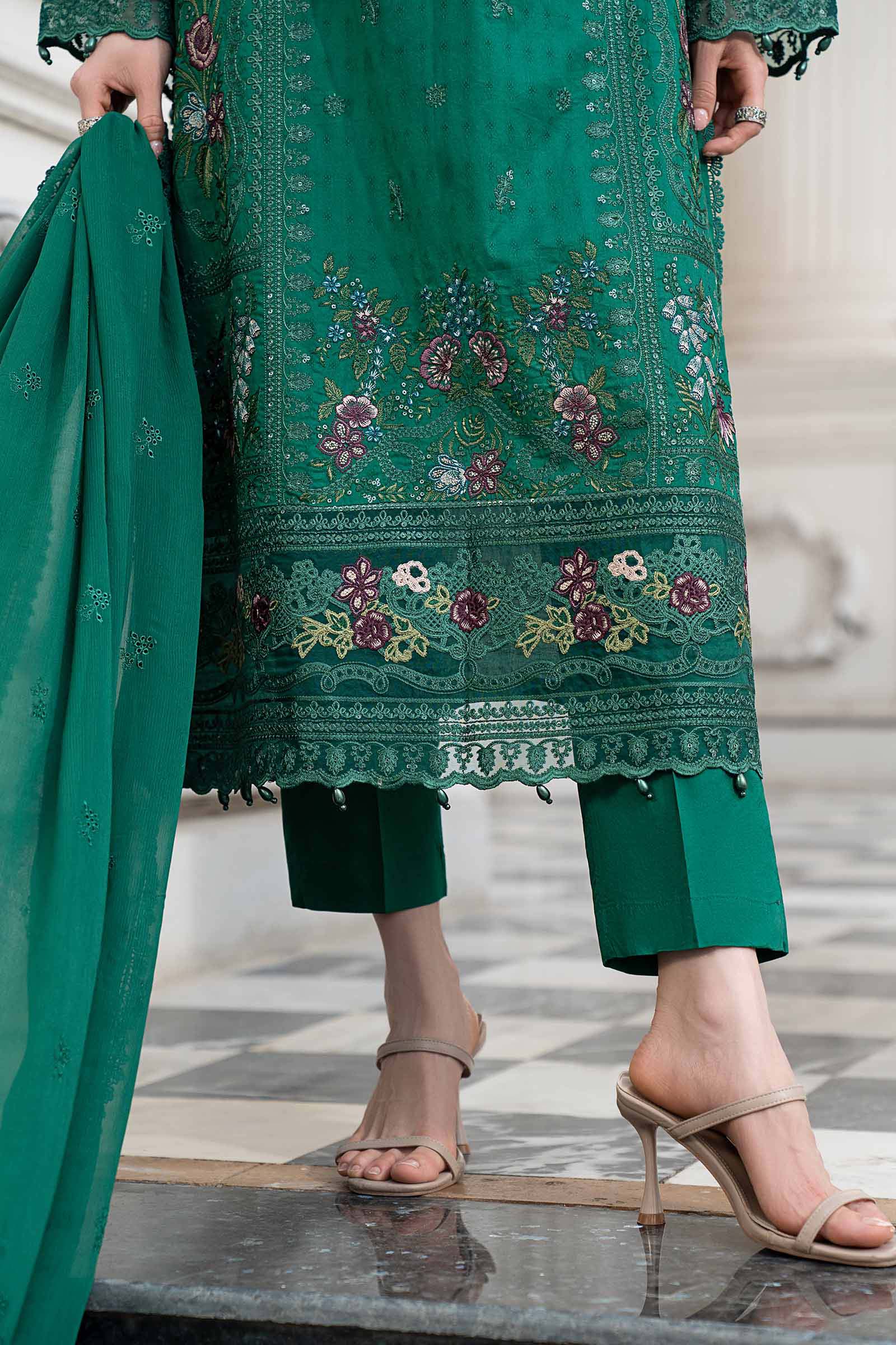 3 Piece Embroidered Dobby Lawn Suit - Image 5