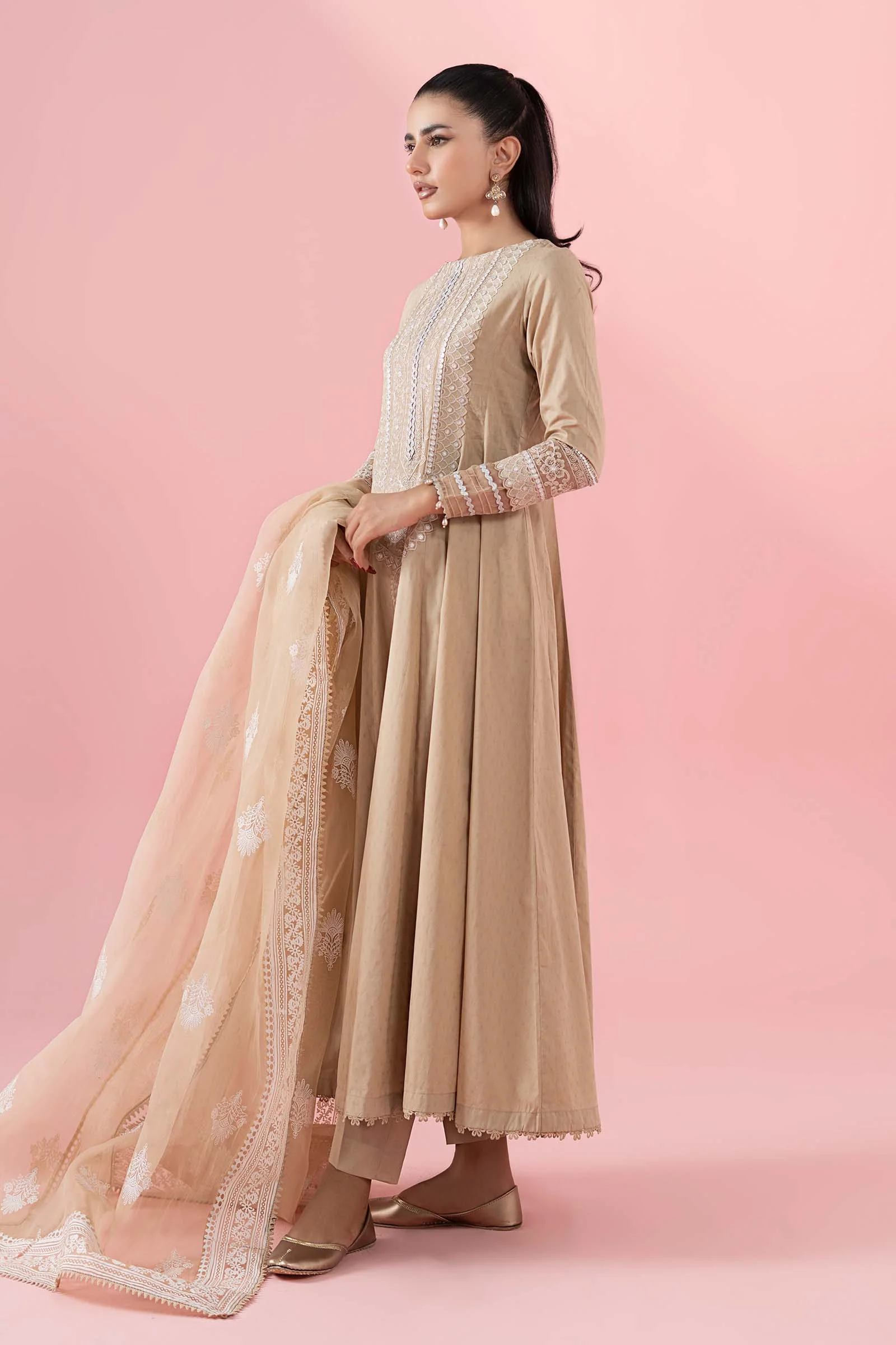3 Piece Embroidered Lawn Suit - Image 5