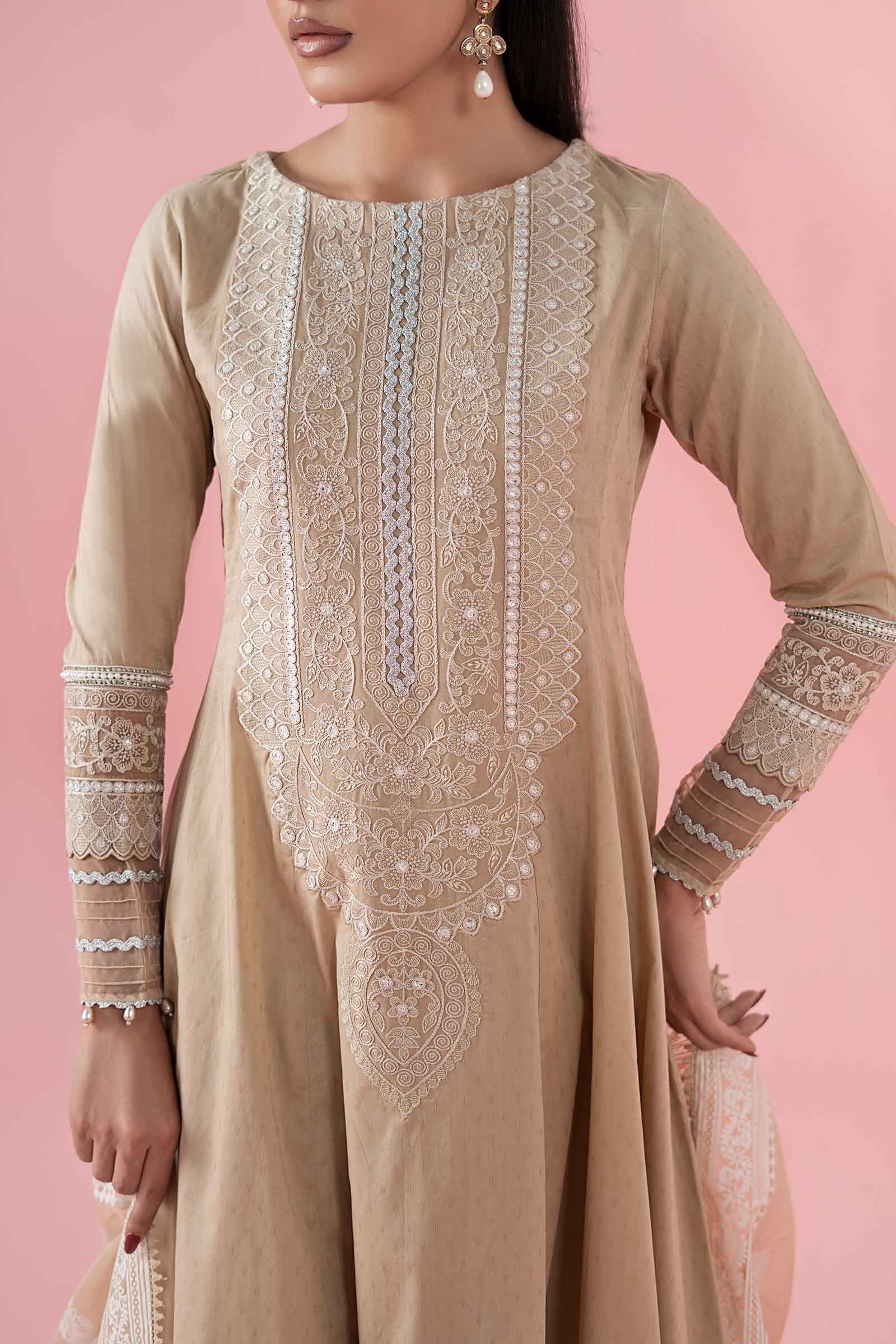3 Piece Embroidered Lawn Suit - Image 6