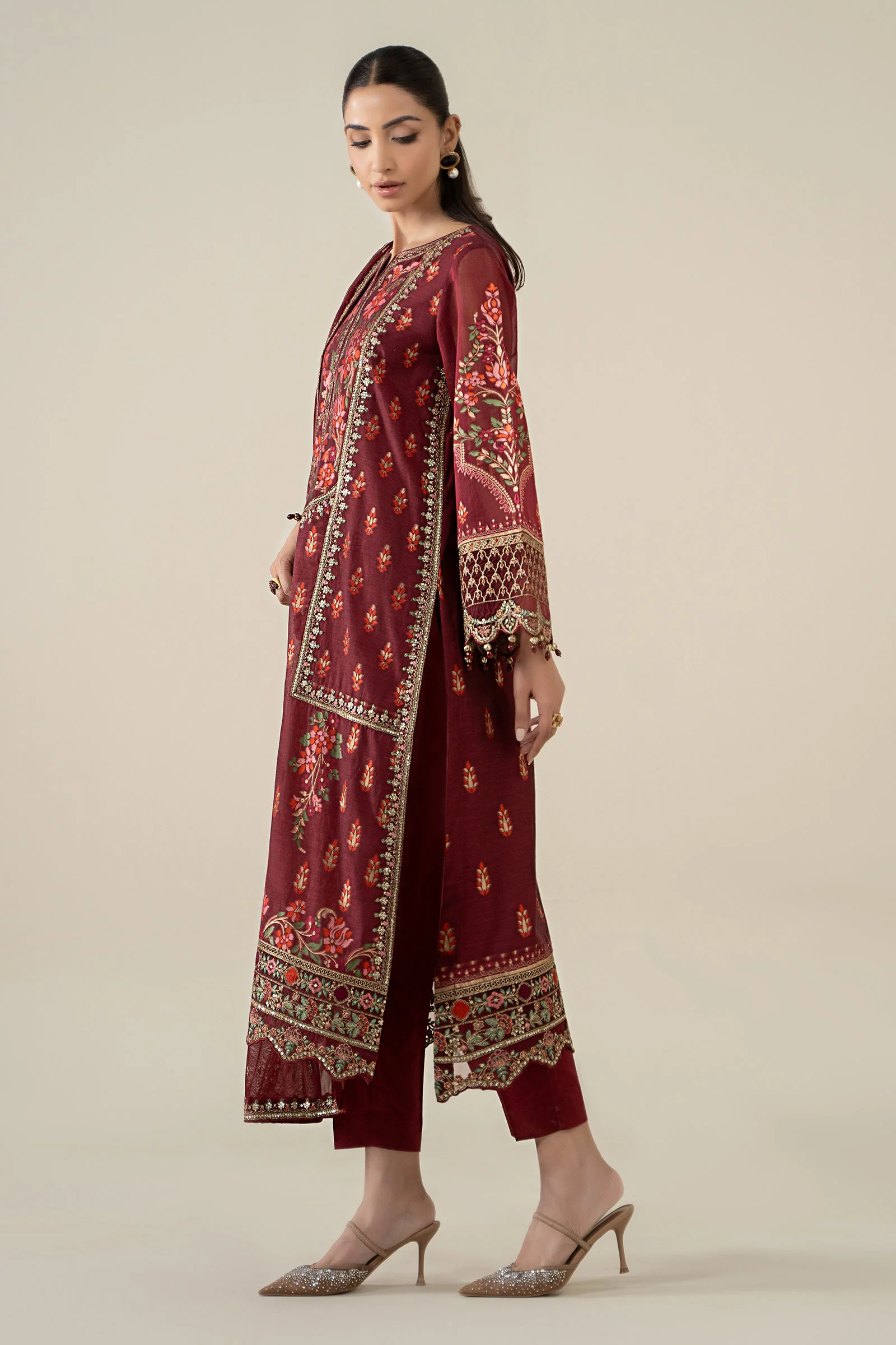 3 Piece Embroidered Jacquard Suit - Image 6