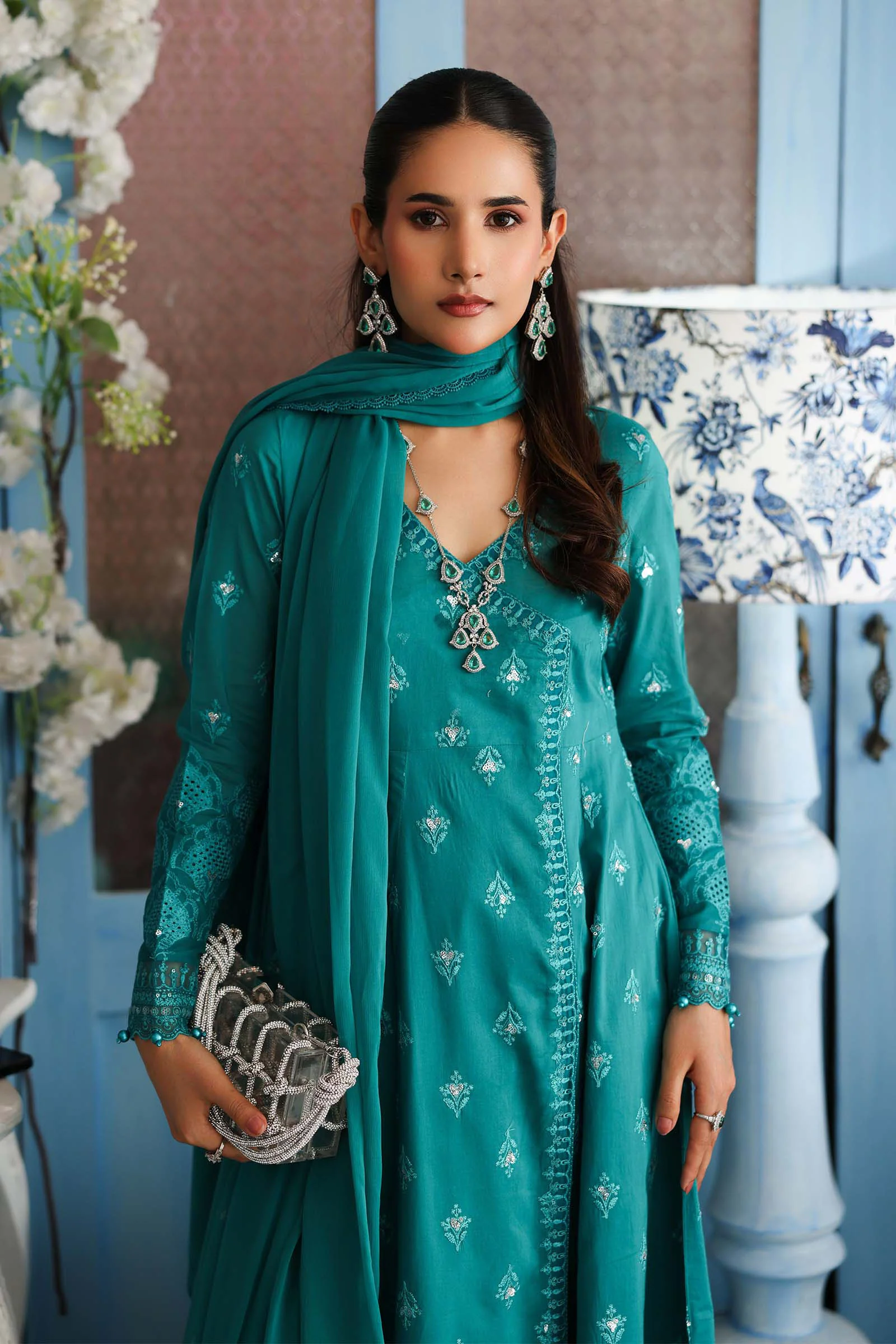 3 Piece Embroidered Lawn Suit - Image 2
