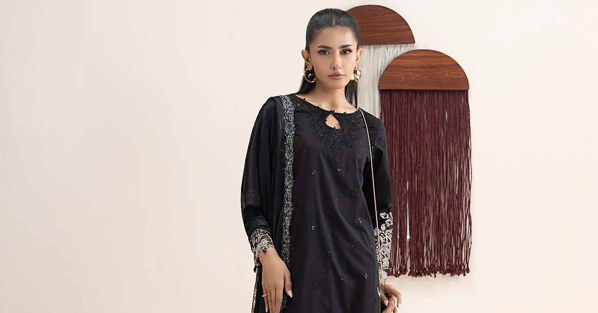 3 Piece Embroidered Dobby Lawn Suit - Image 9