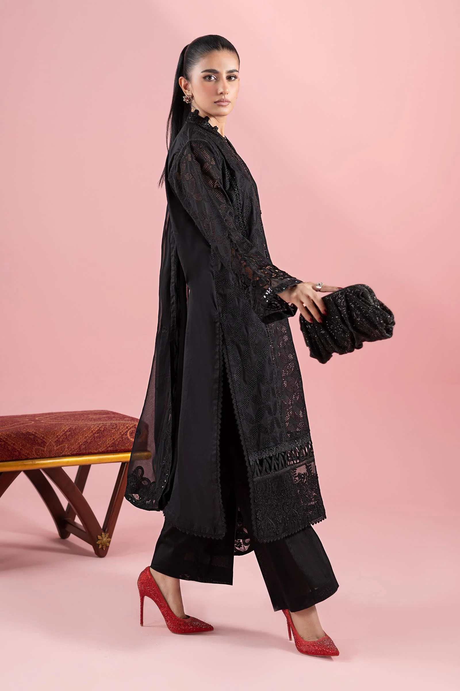 3 Piece Embroidered Lawn Suit - Image 6