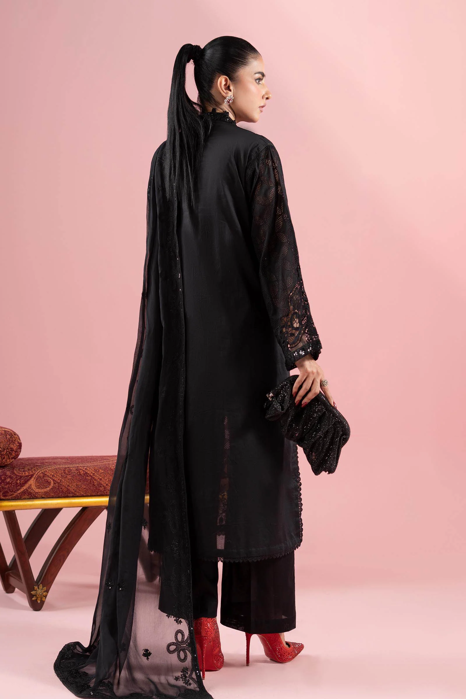 3 Piece Embroidered Lawn Suit - Image 7
