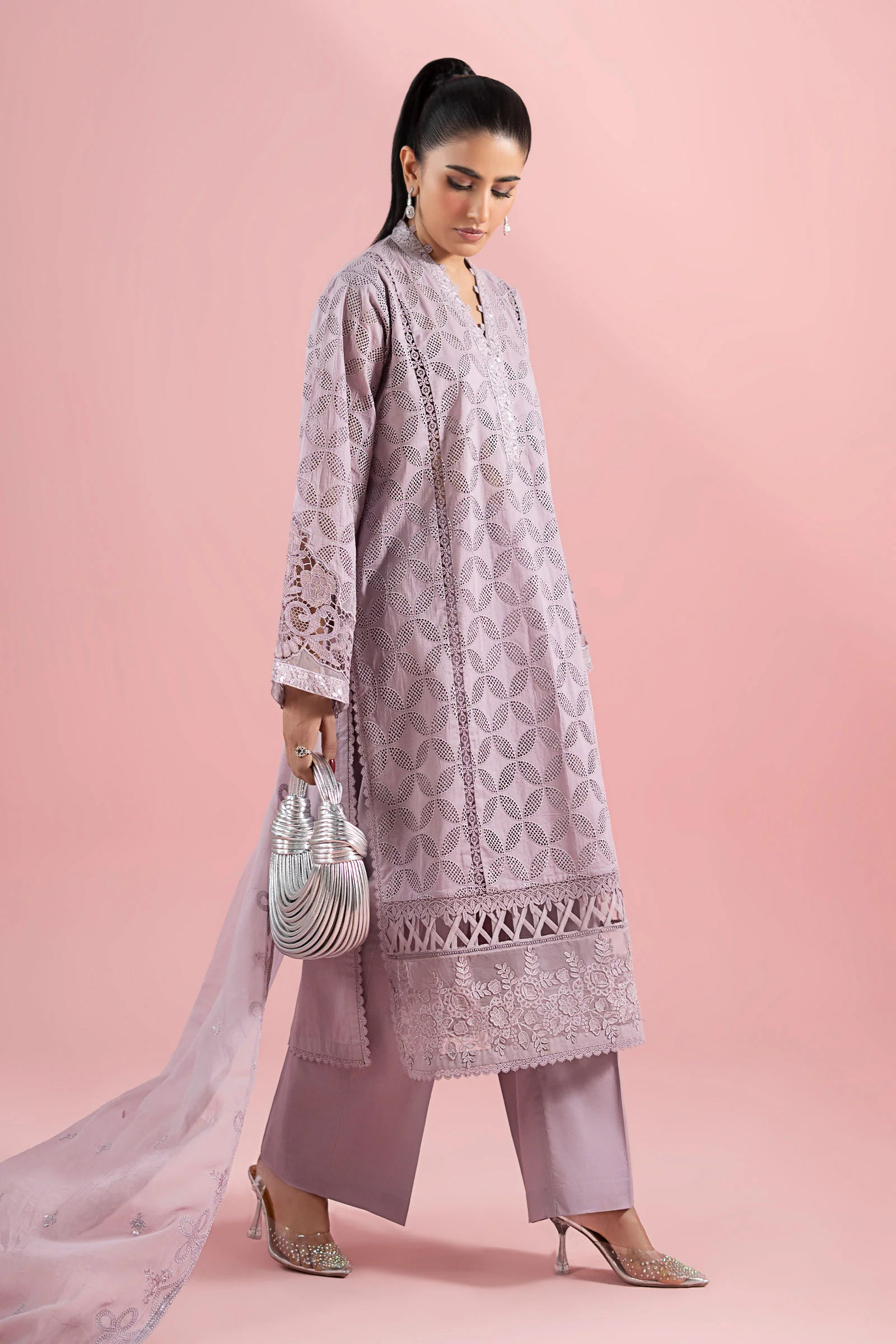 3 Piece Embroidered Lawn Suit - Image 6