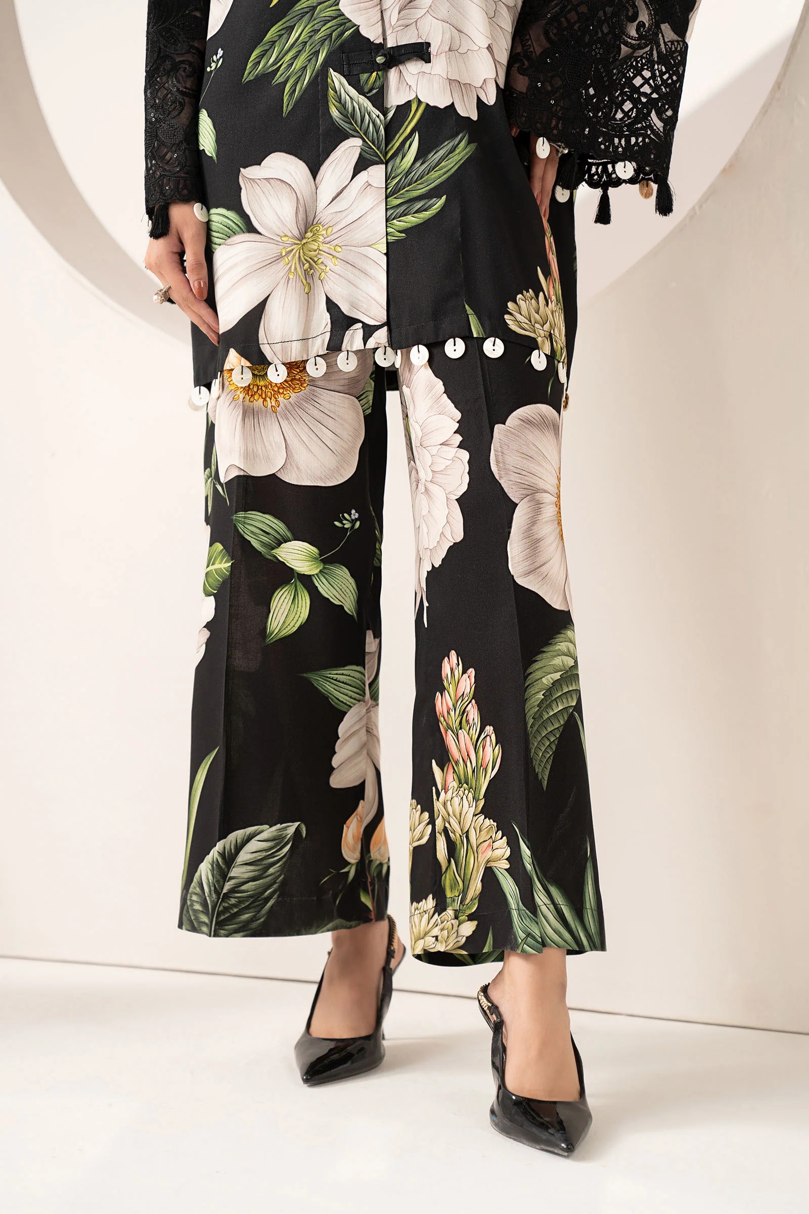 2 Piece Embroidered Arabic Lawn Suit - Image 6