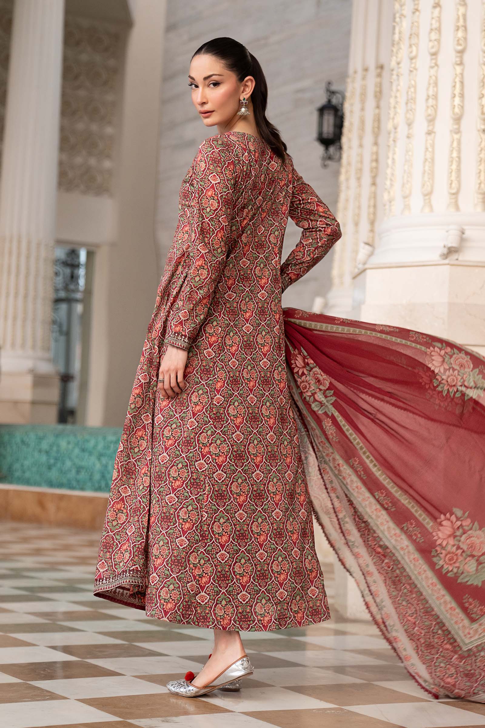 3 Piece Embroidered Lawn Suit - Image 8