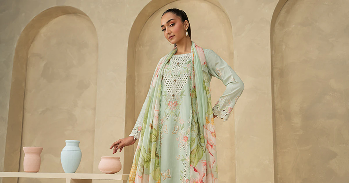 3 Piece Embroidered Dobby Lawn Suit - Image 9