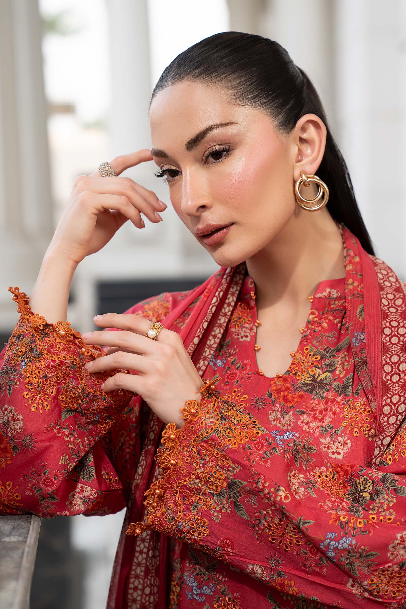 3 Piece Embroidered Lawn Suit - Image 3
