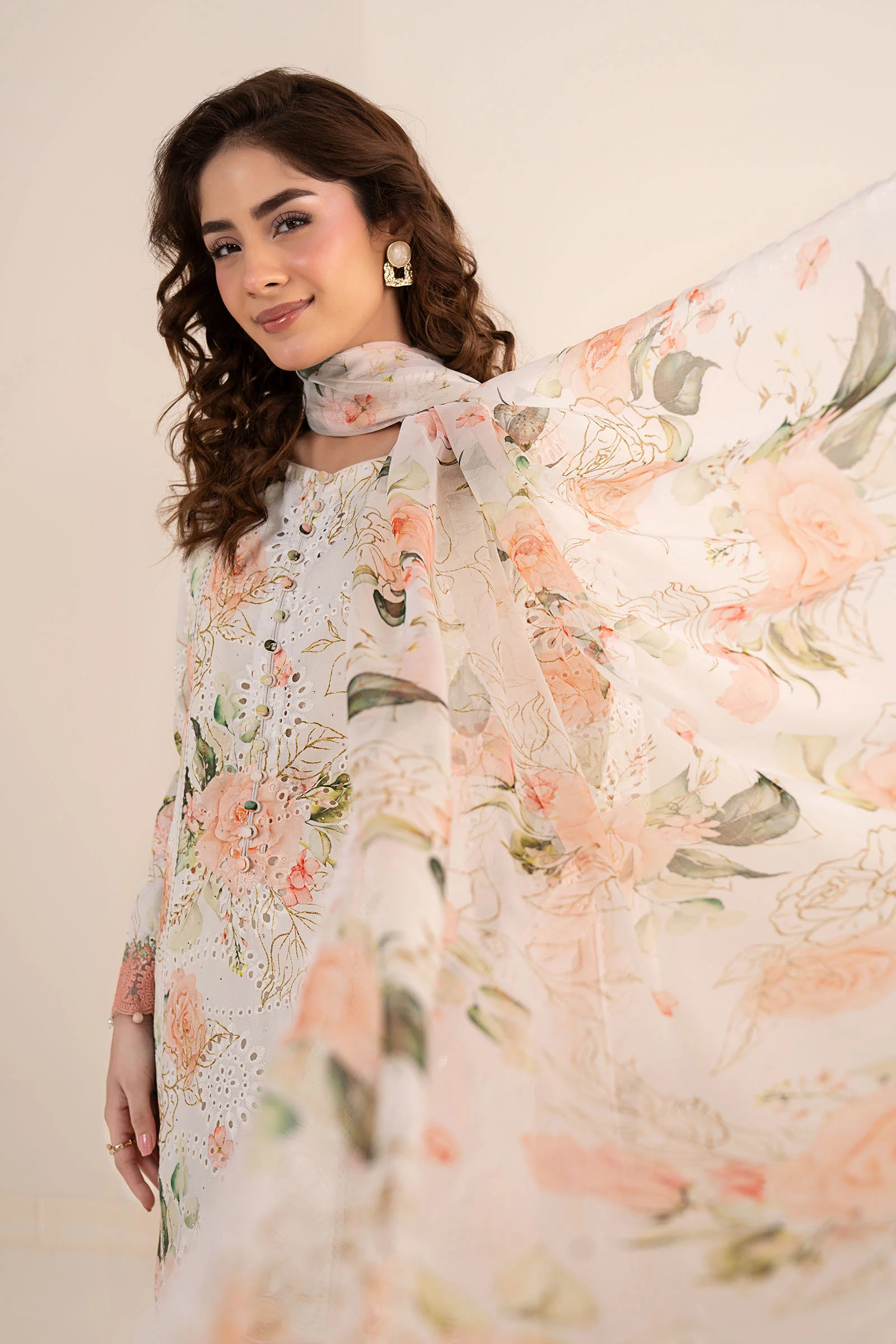3 Piece Embroidered Lawn Suit - Image 9
