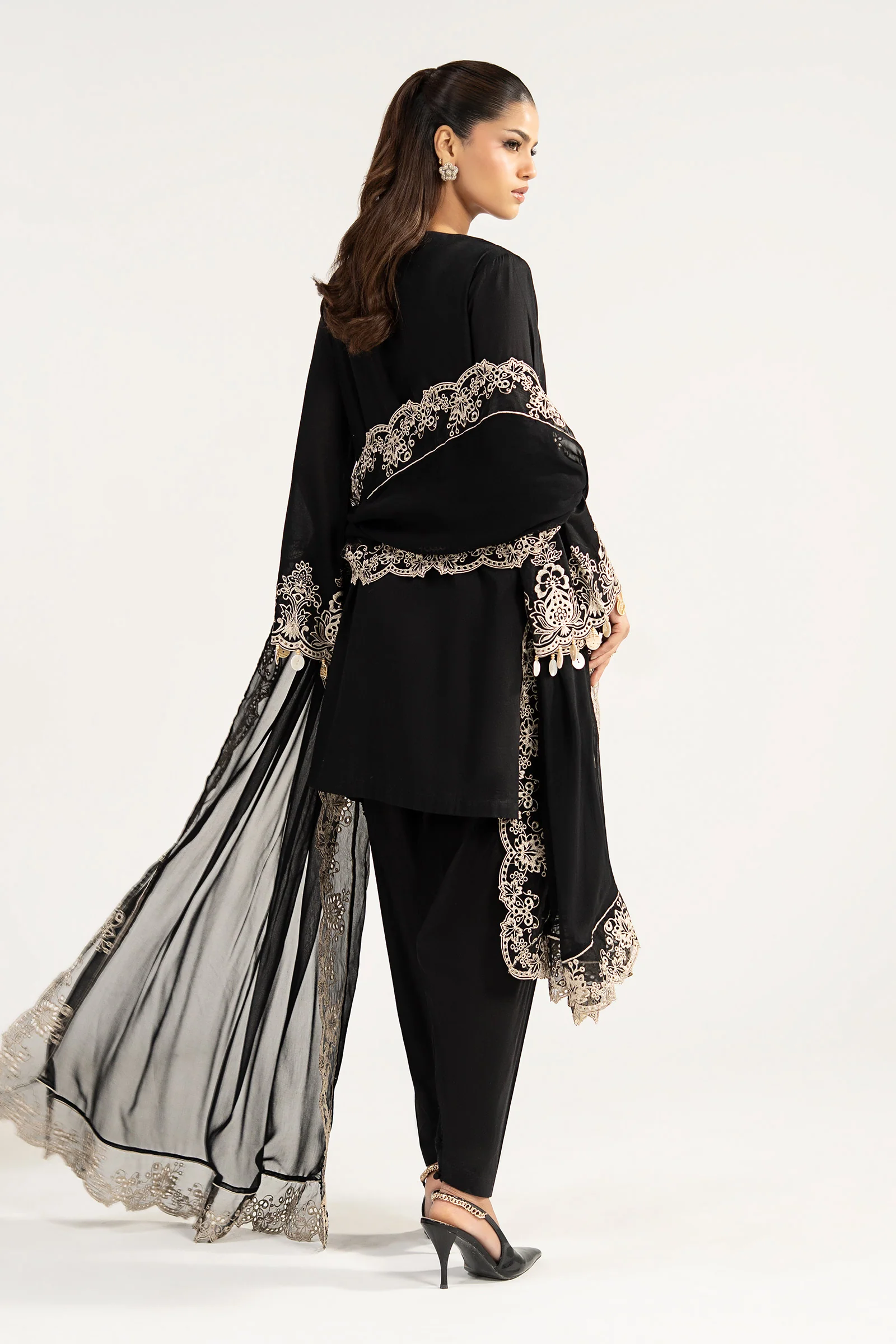 3 Piece Embroidered Lawn Suit - Image 8