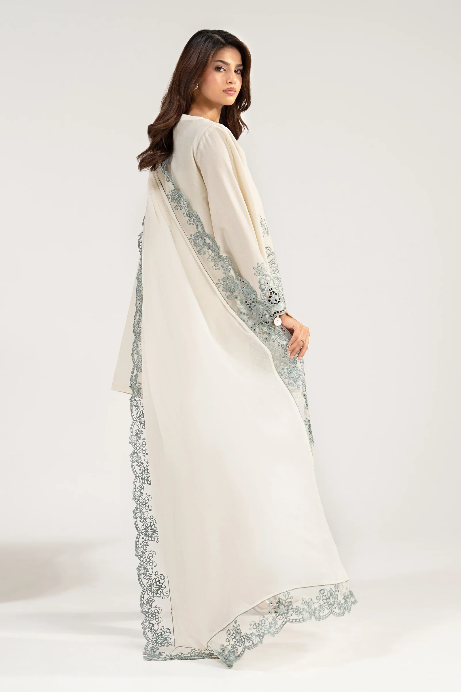 3 Piece Embroidered Lawn Suit - Image 9